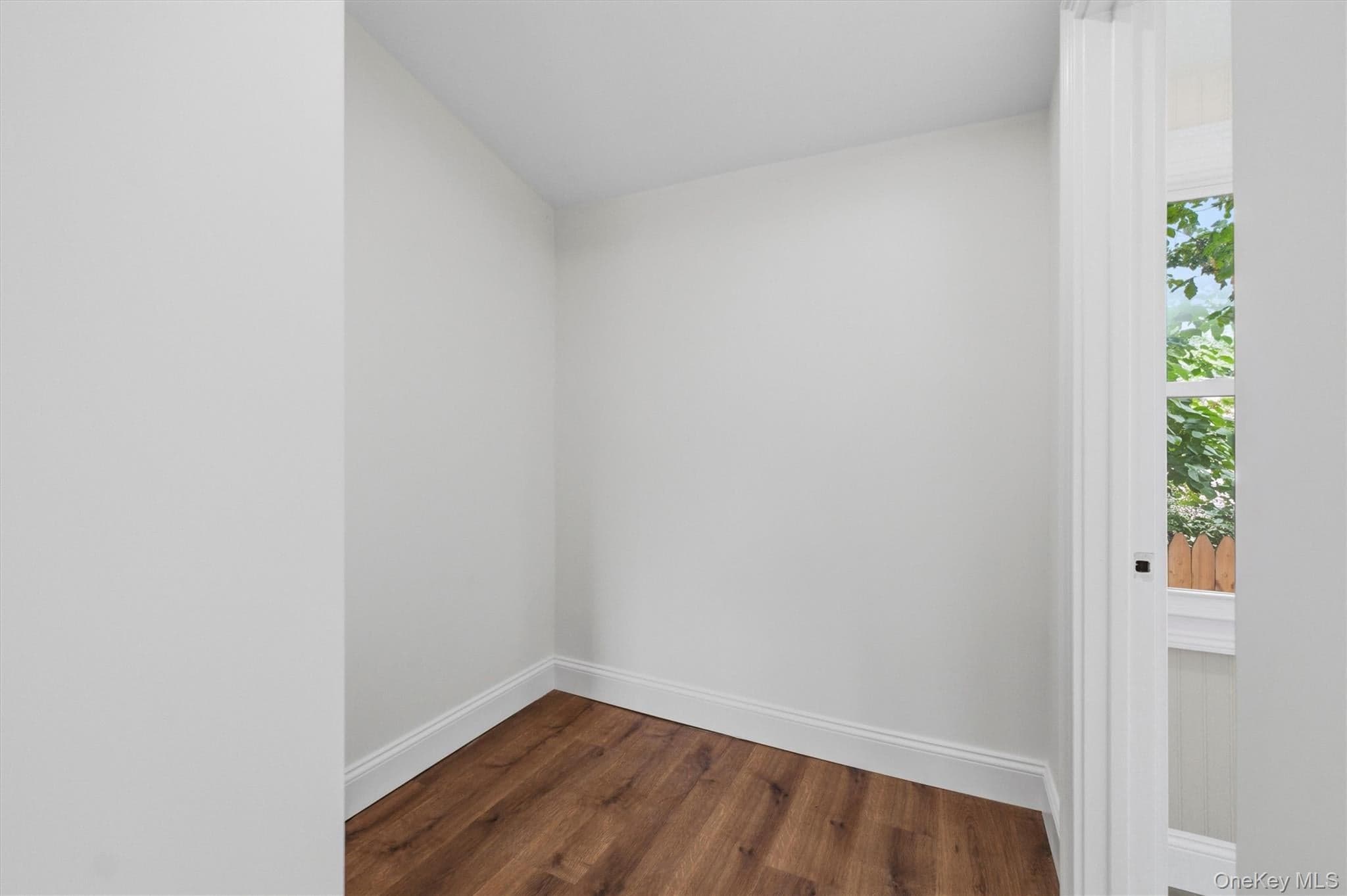 119 Verplanck Avenue thumbnail 24