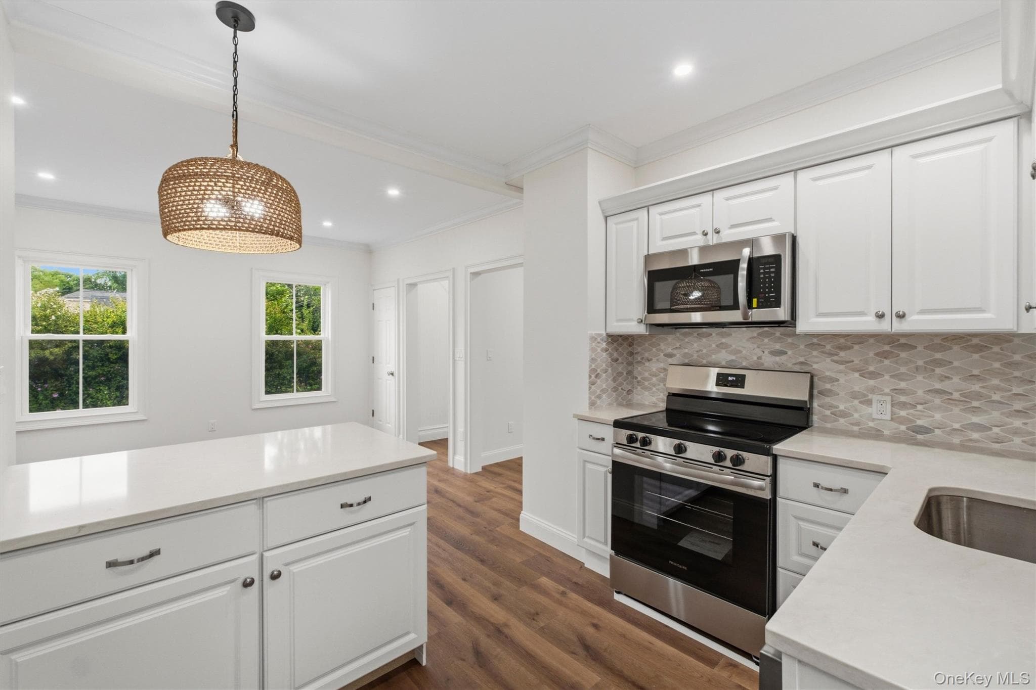 119 Verplanck Avenue thumbnail 19