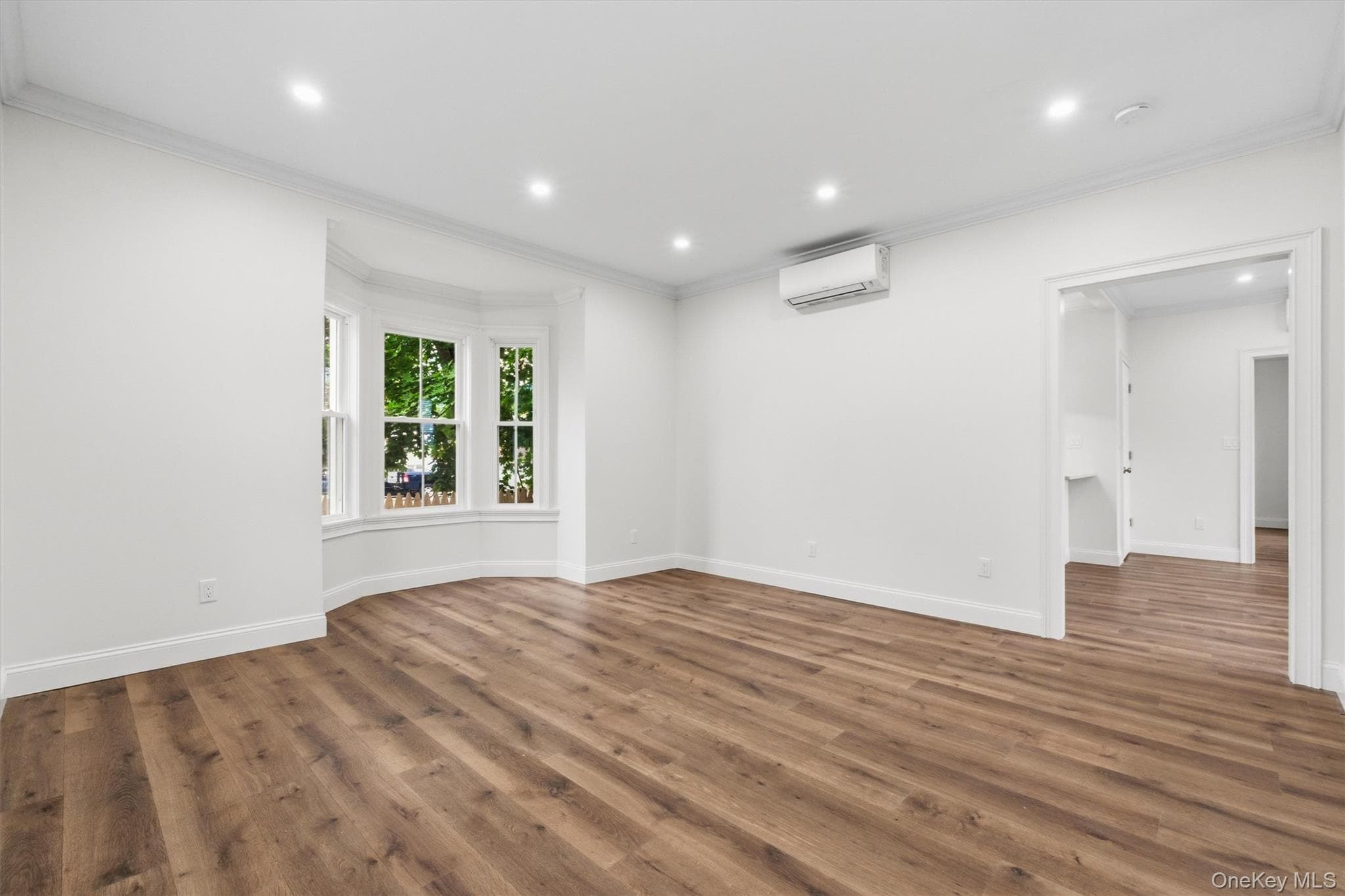 119 Verplanck Avenue thumbnail 9