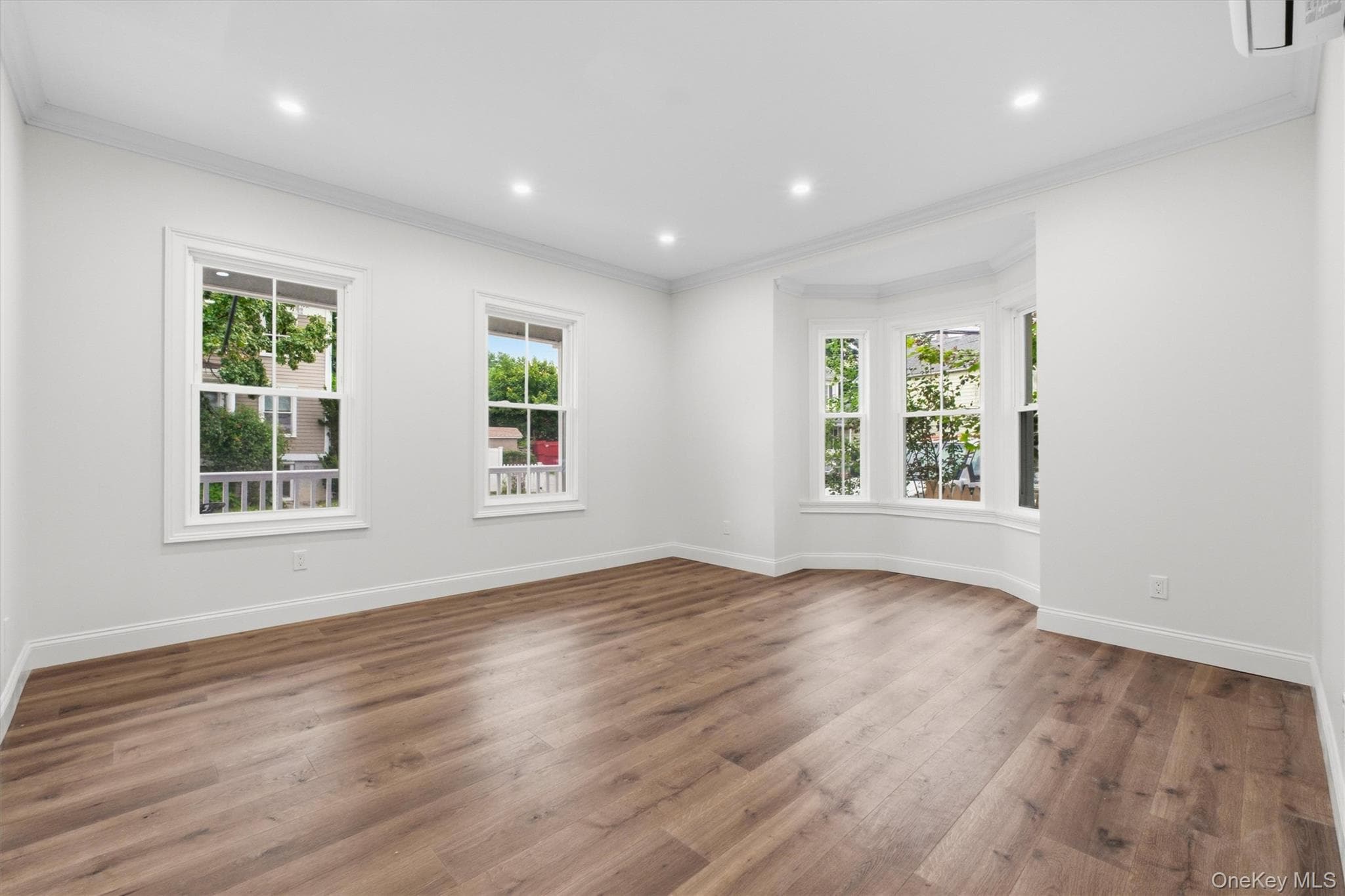 119 Verplanck Avenue thumbnail 11