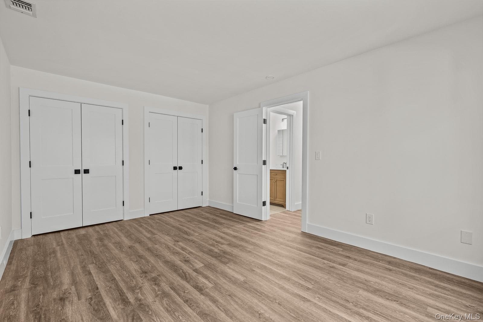 3307 Pine Cone Court thumbnail 11