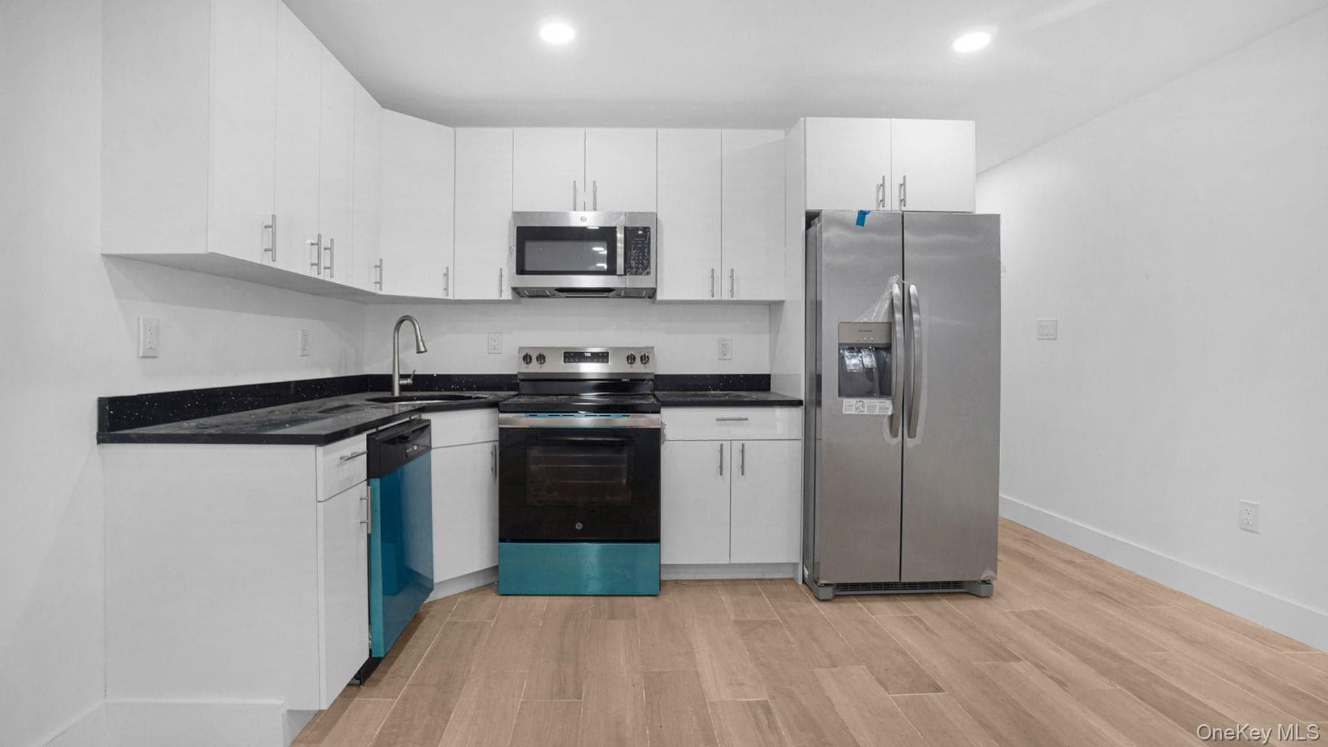 3968 Duryea Avenue thumbnail 11