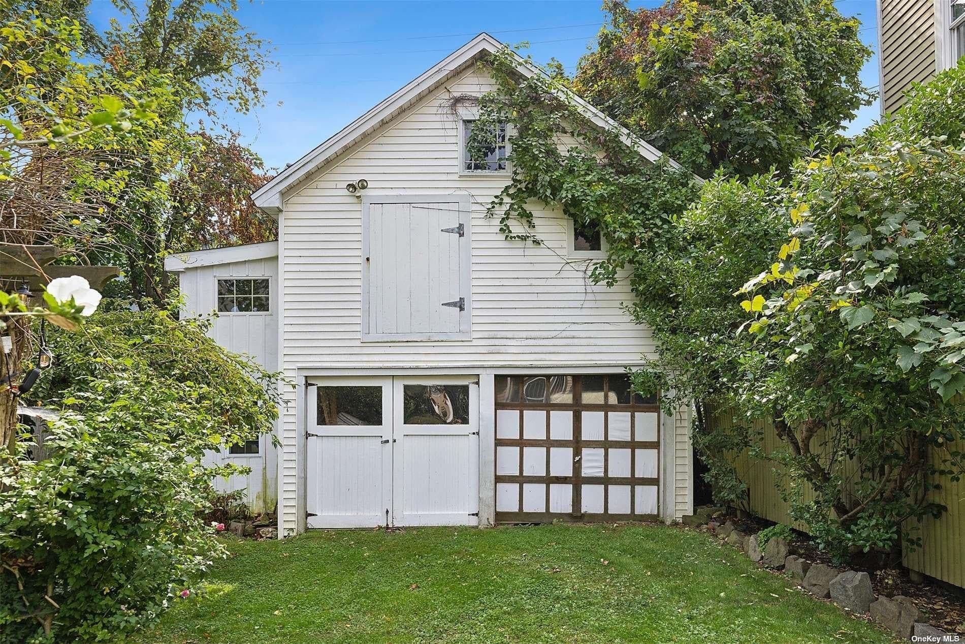 151 Bay Avenue thumbnail 3