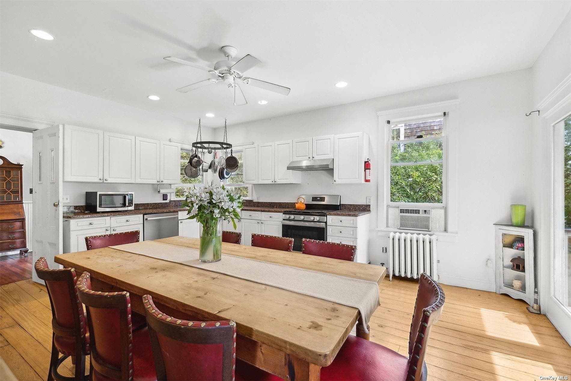 151 Bay Avenue thumbnail 6