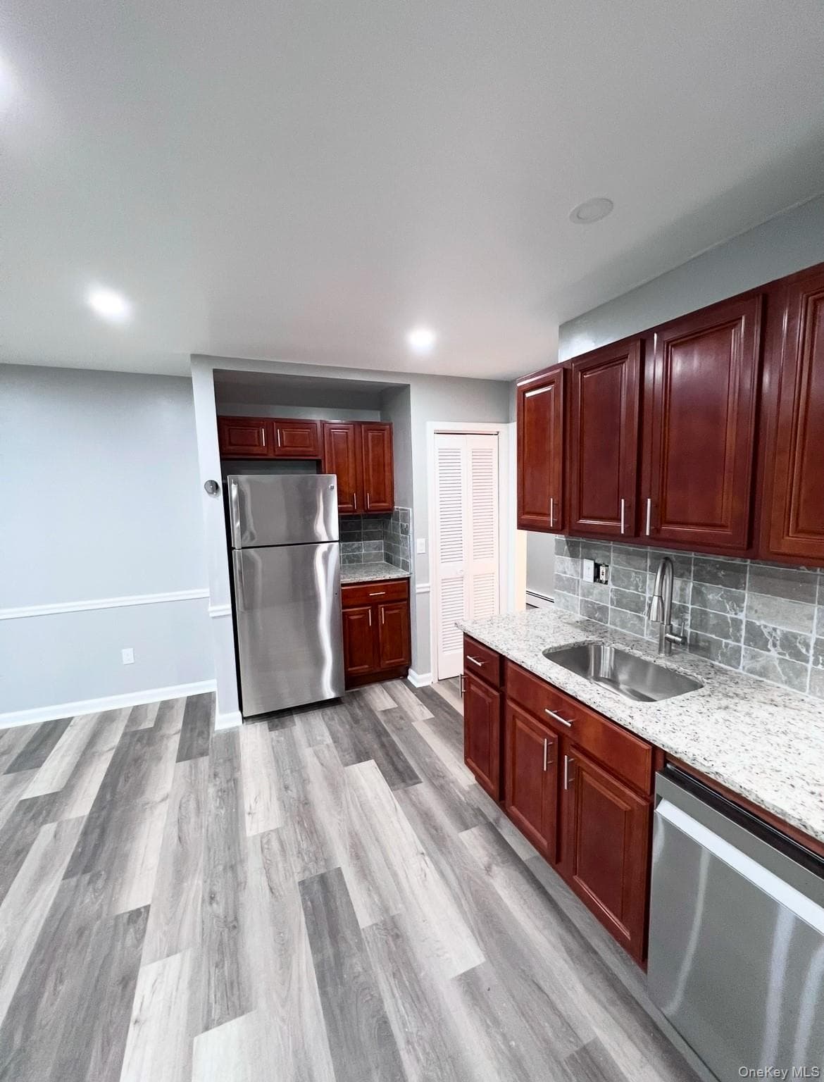 2410 Boston Post Road thumbnail 24