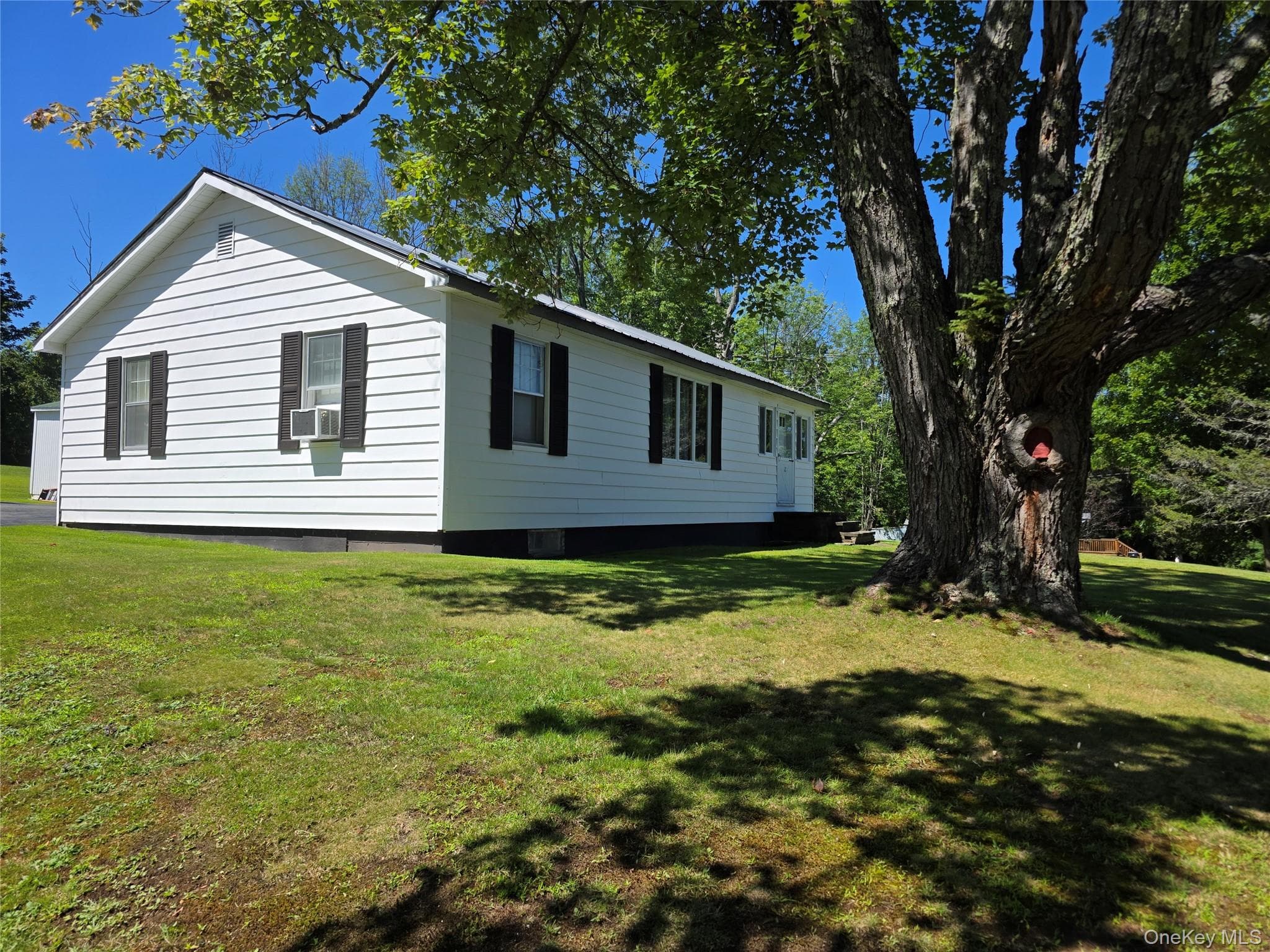 12 Winthrop Avenue thumbnail 2