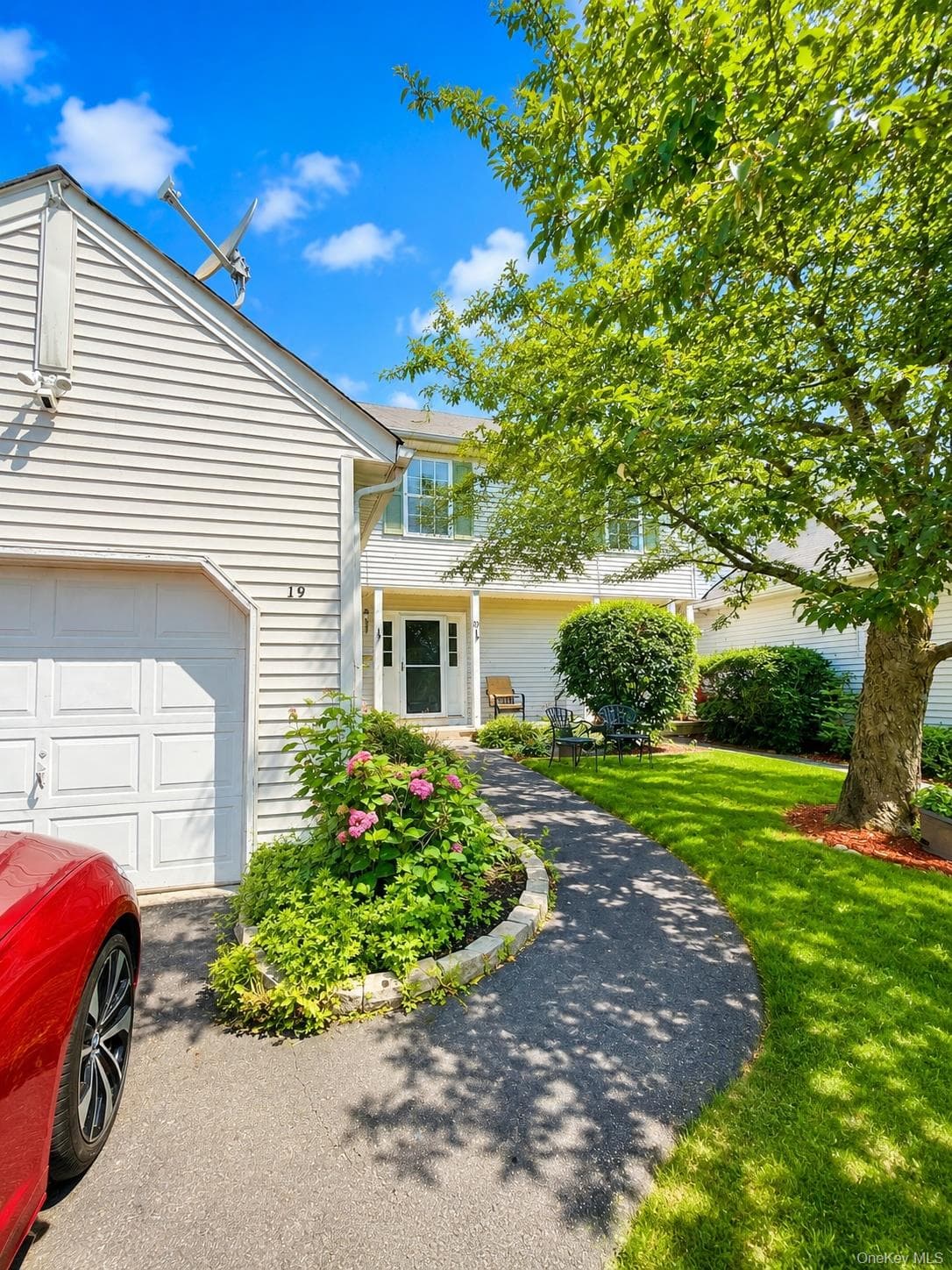 19 Helene Circle, Woodbury
