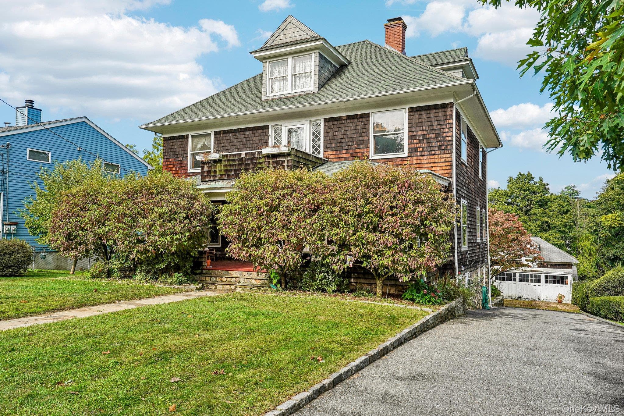 270 Fisher Avenue thumbnail 2