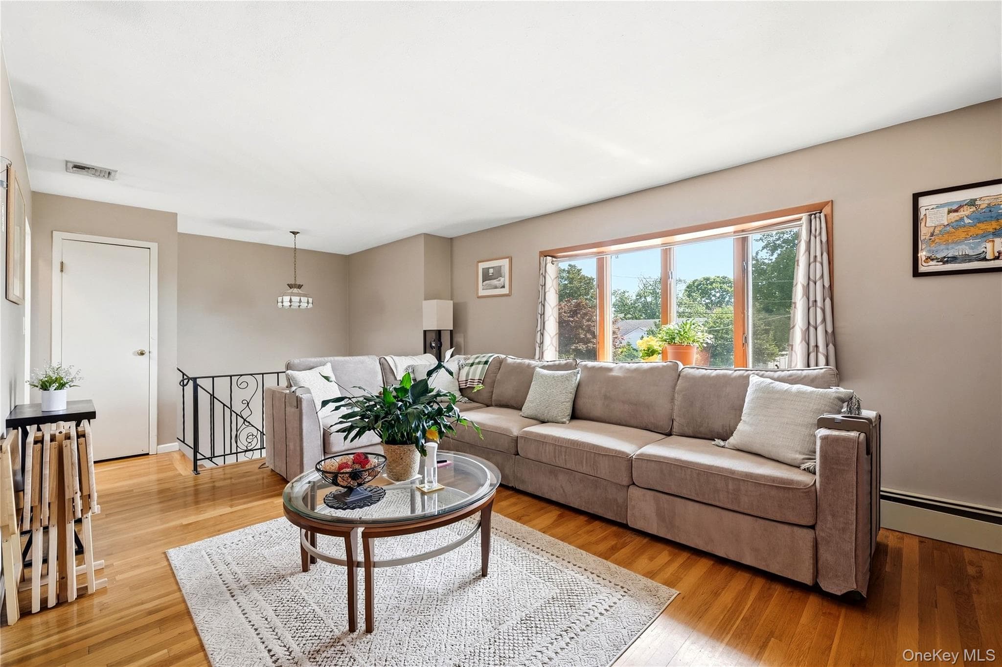 29 Suffolk Road Unit: A thumbnail 5