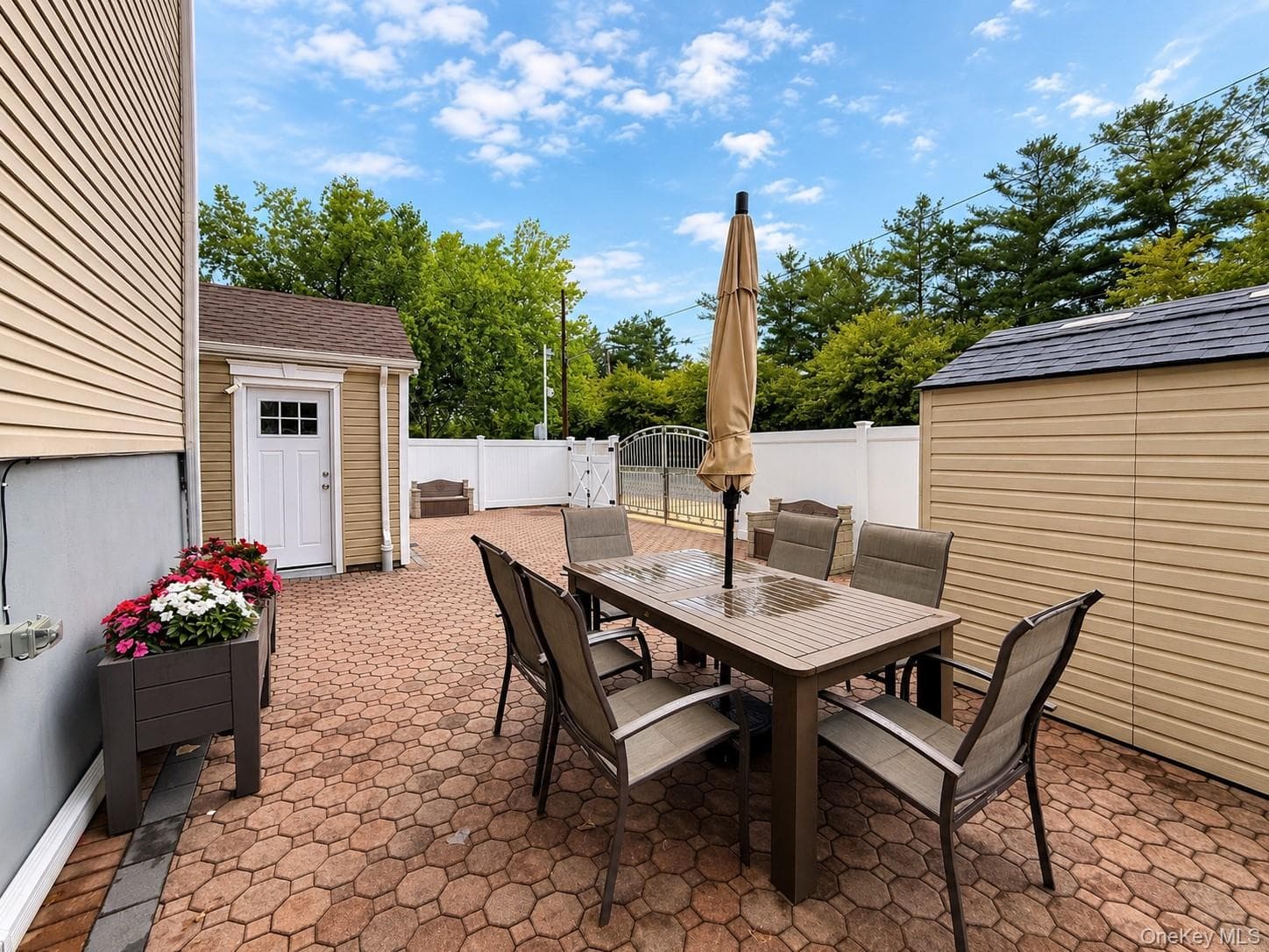 2357 Demeyer Street thumbnail 46