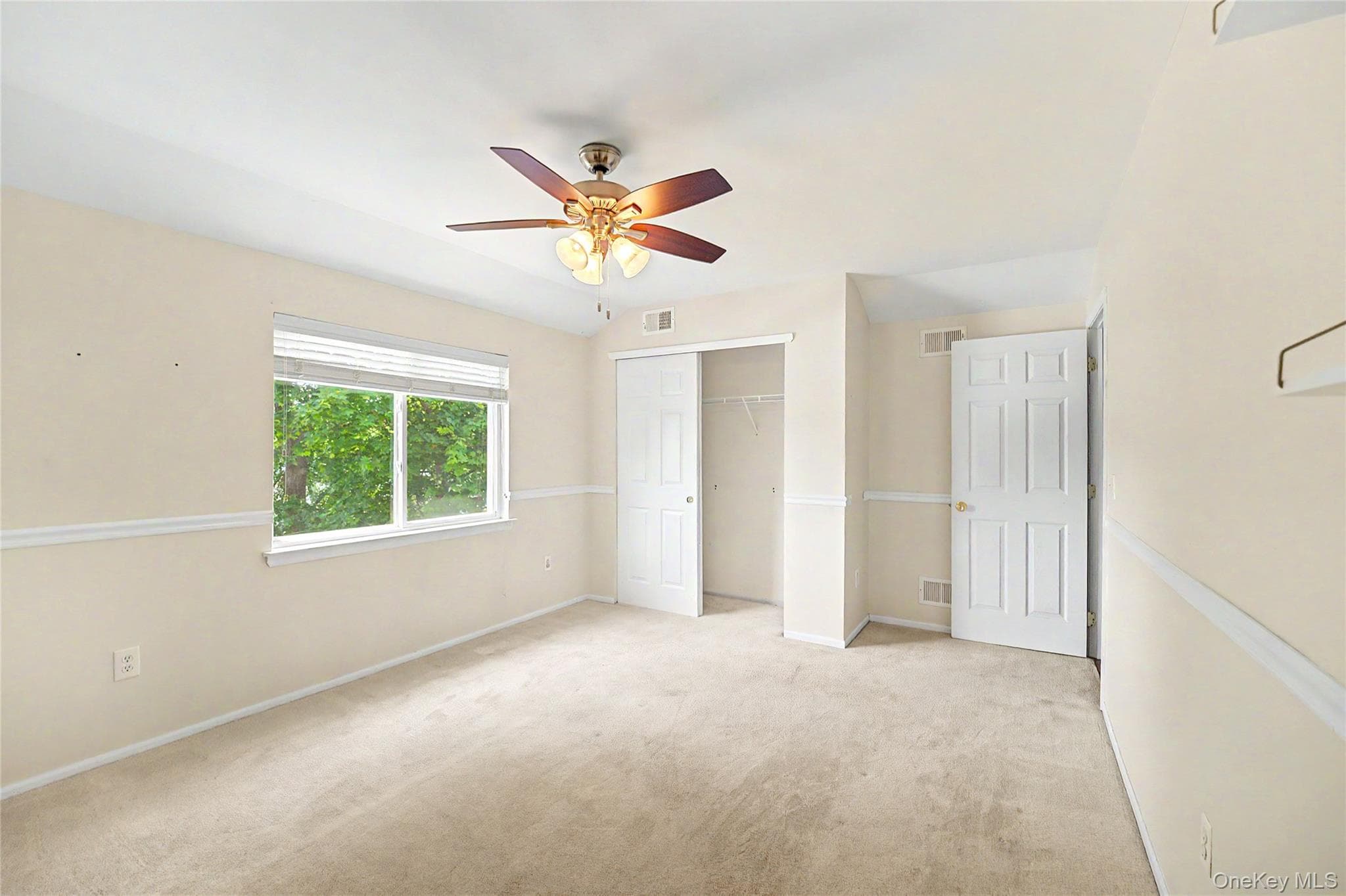 94 Greaves Avenue thumbnail 16