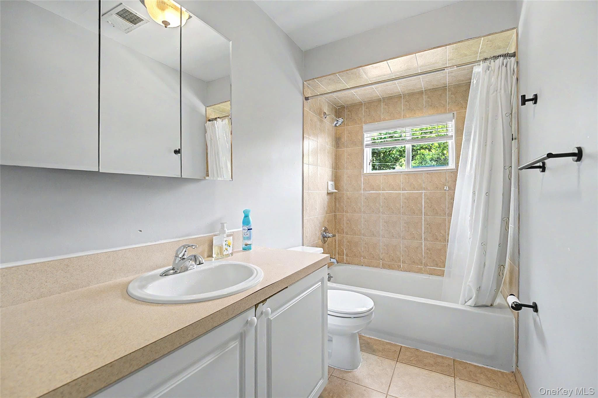 94 Greaves Avenue thumbnail 23