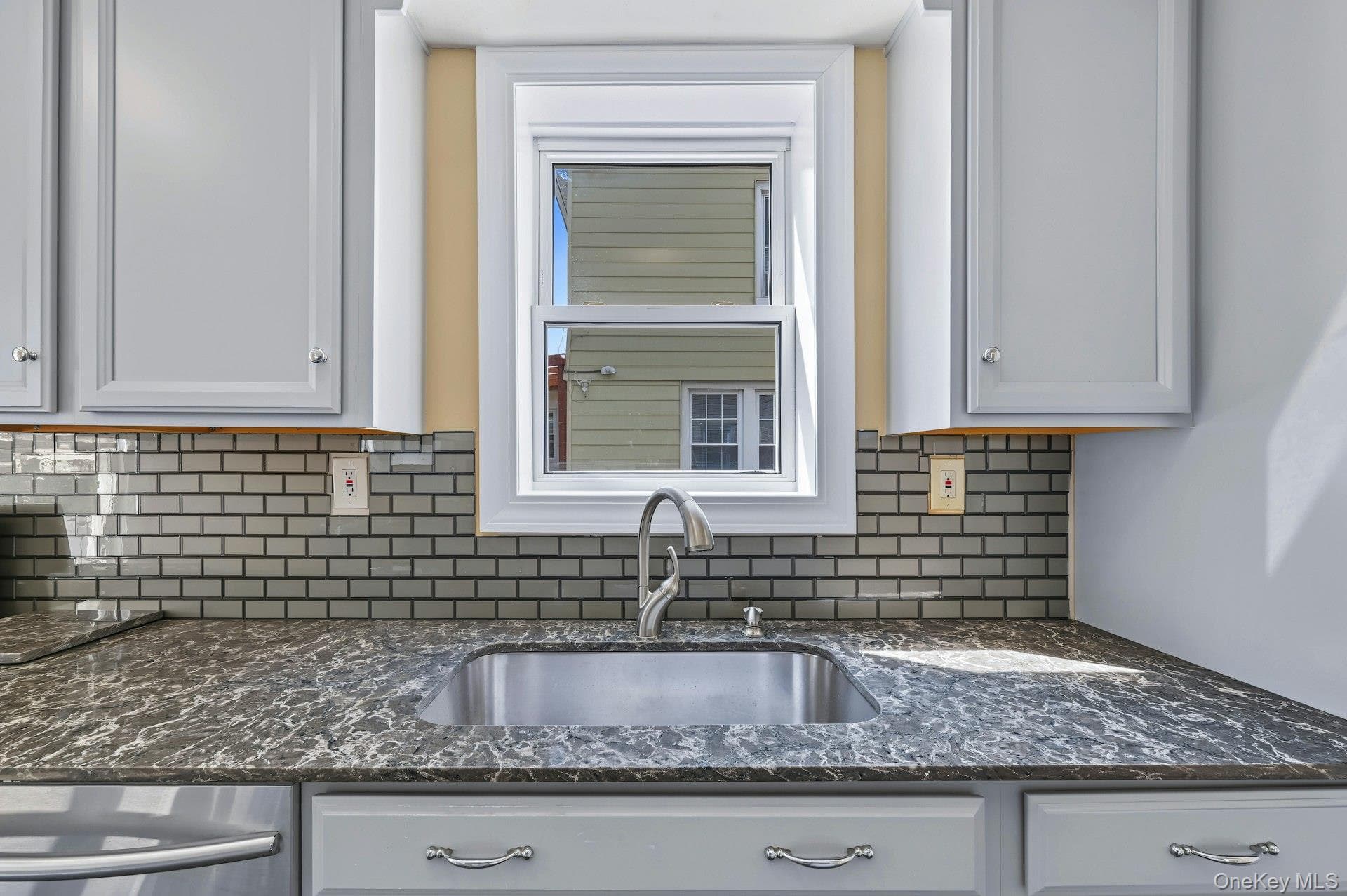 258 Liberty Avenue thumbnail 19