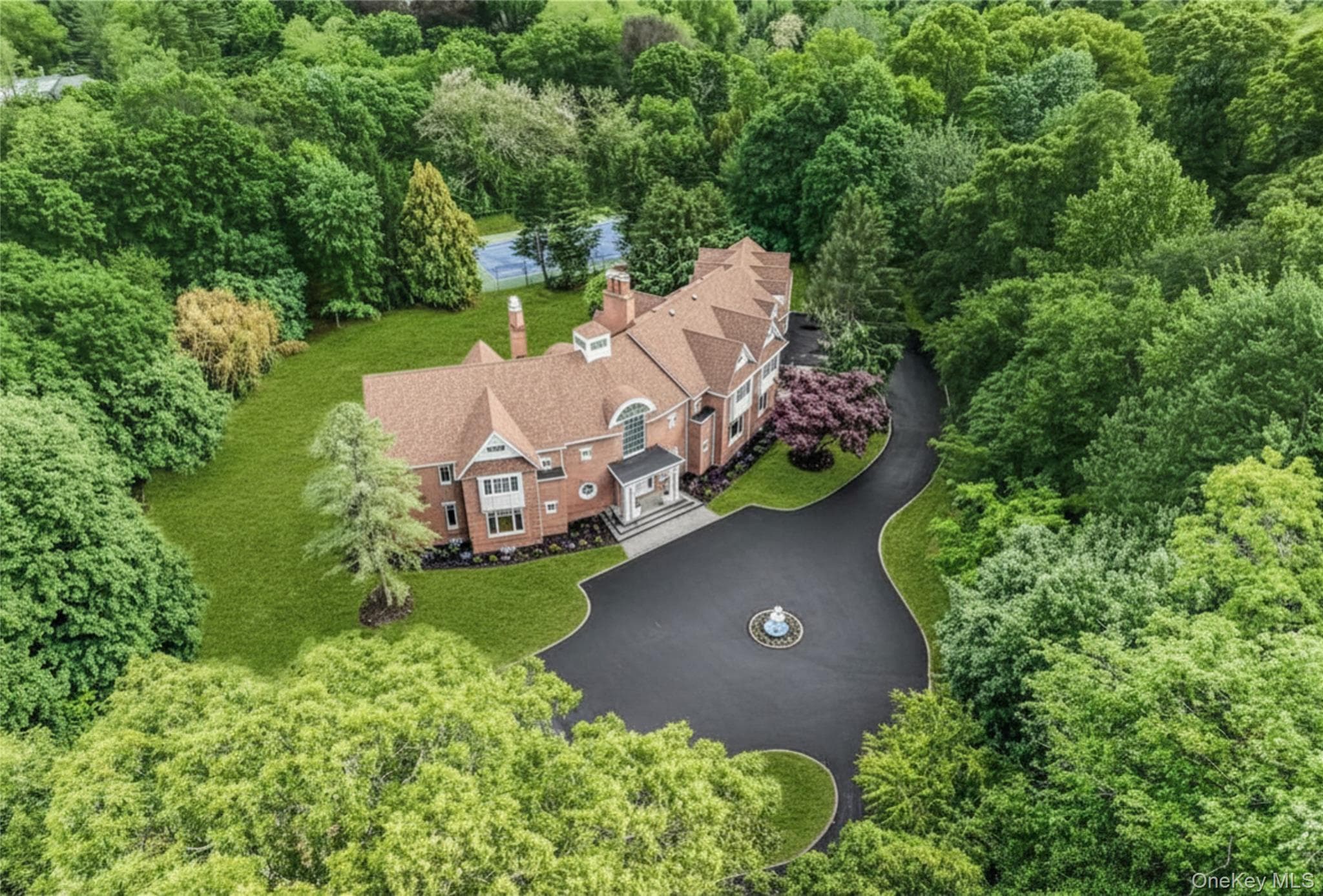 12 Saddle Ridge Road photo 1