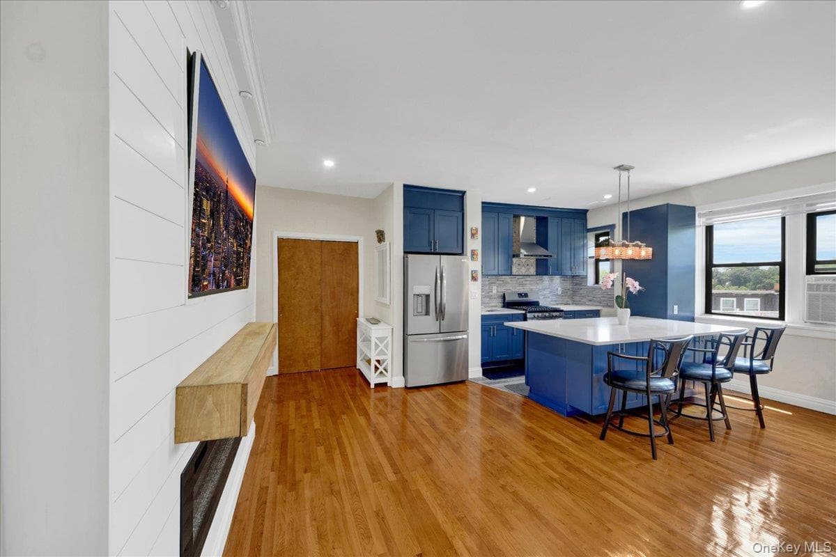 4784 Boston Post Road Unit: B43 photo 1