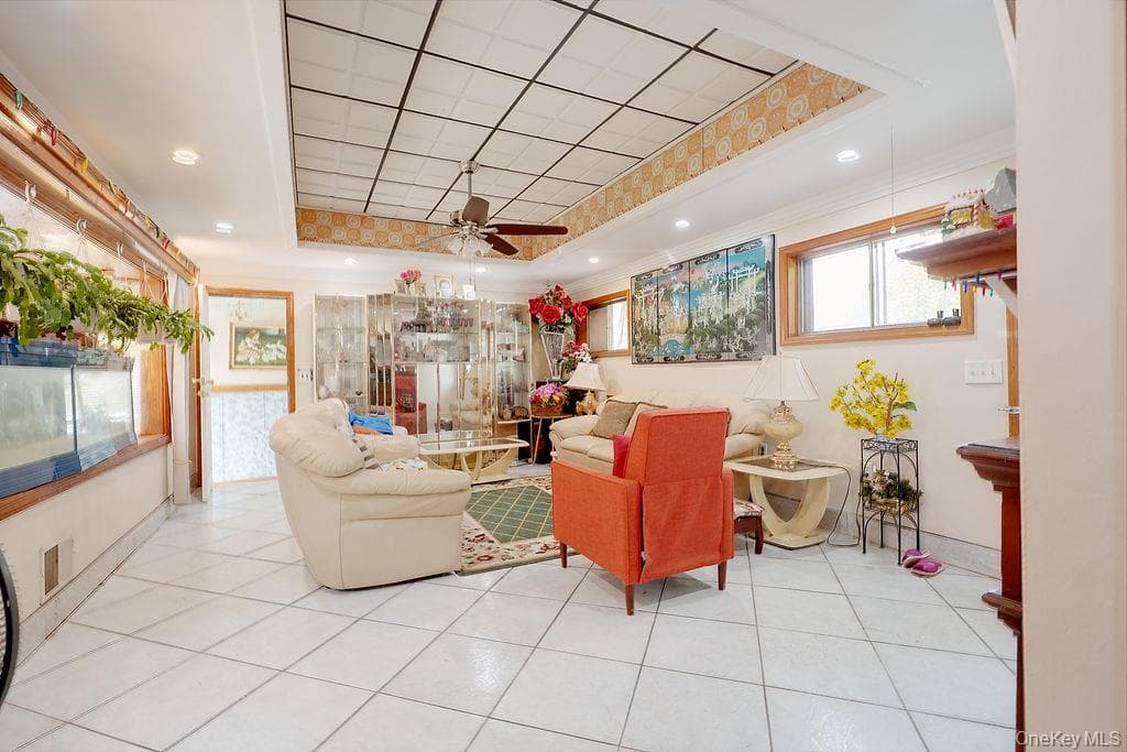 437 Moffitt Boulevard thumbnail 5