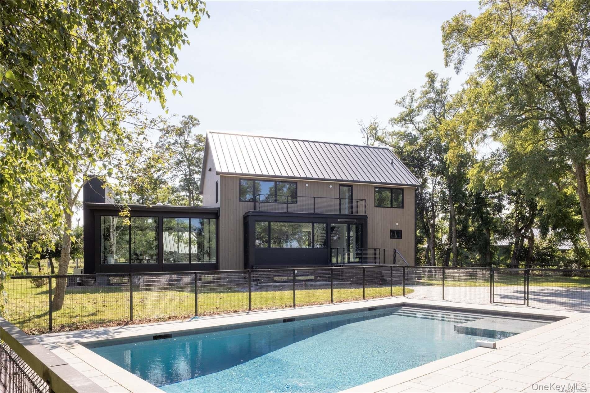 290 Windward Road thumbnail 5