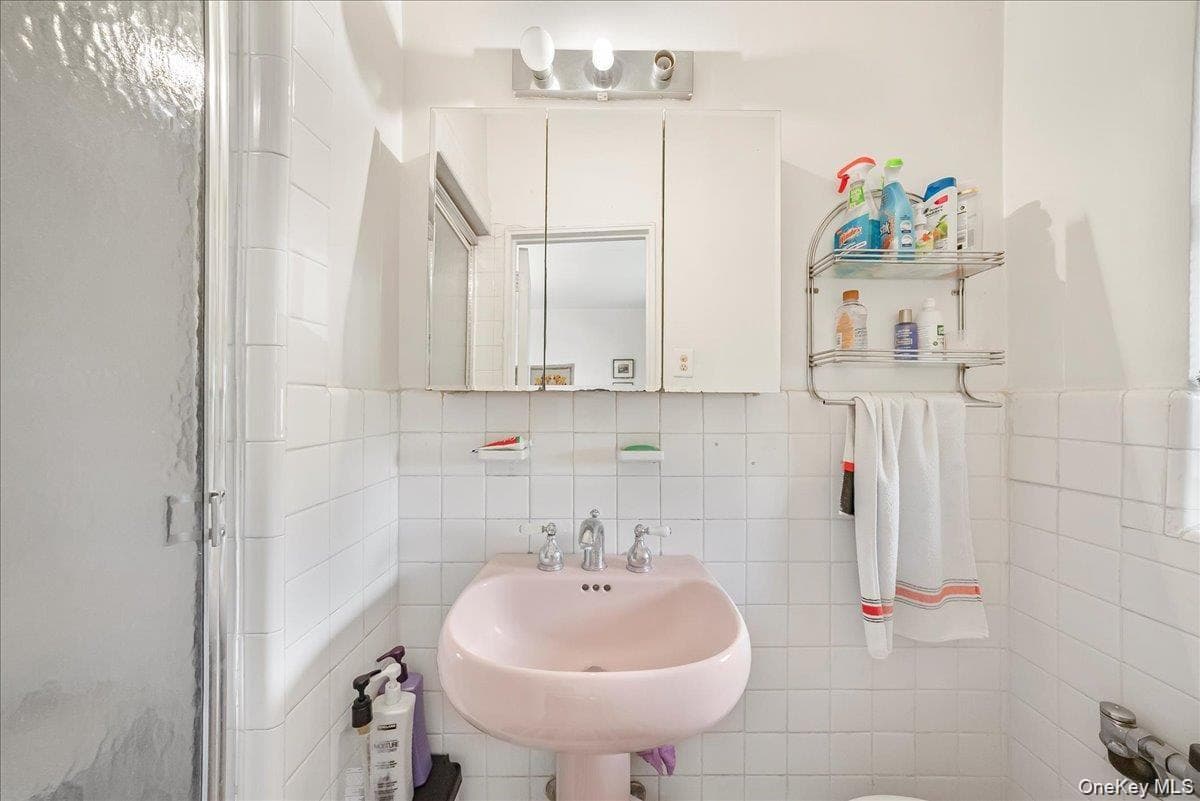67-66 108th Street Unit: B31 thumbnail 14
