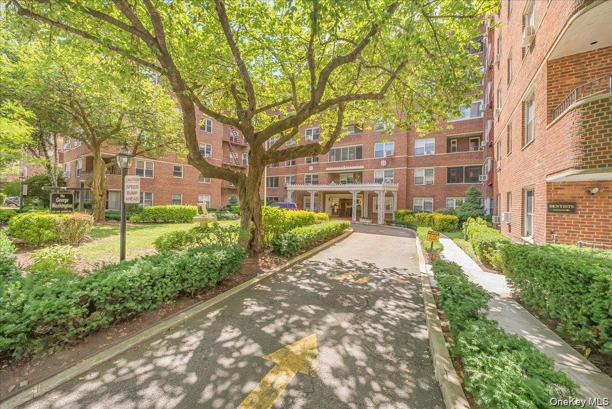 67-66 108th Street Unit: B31 thumbnail 36