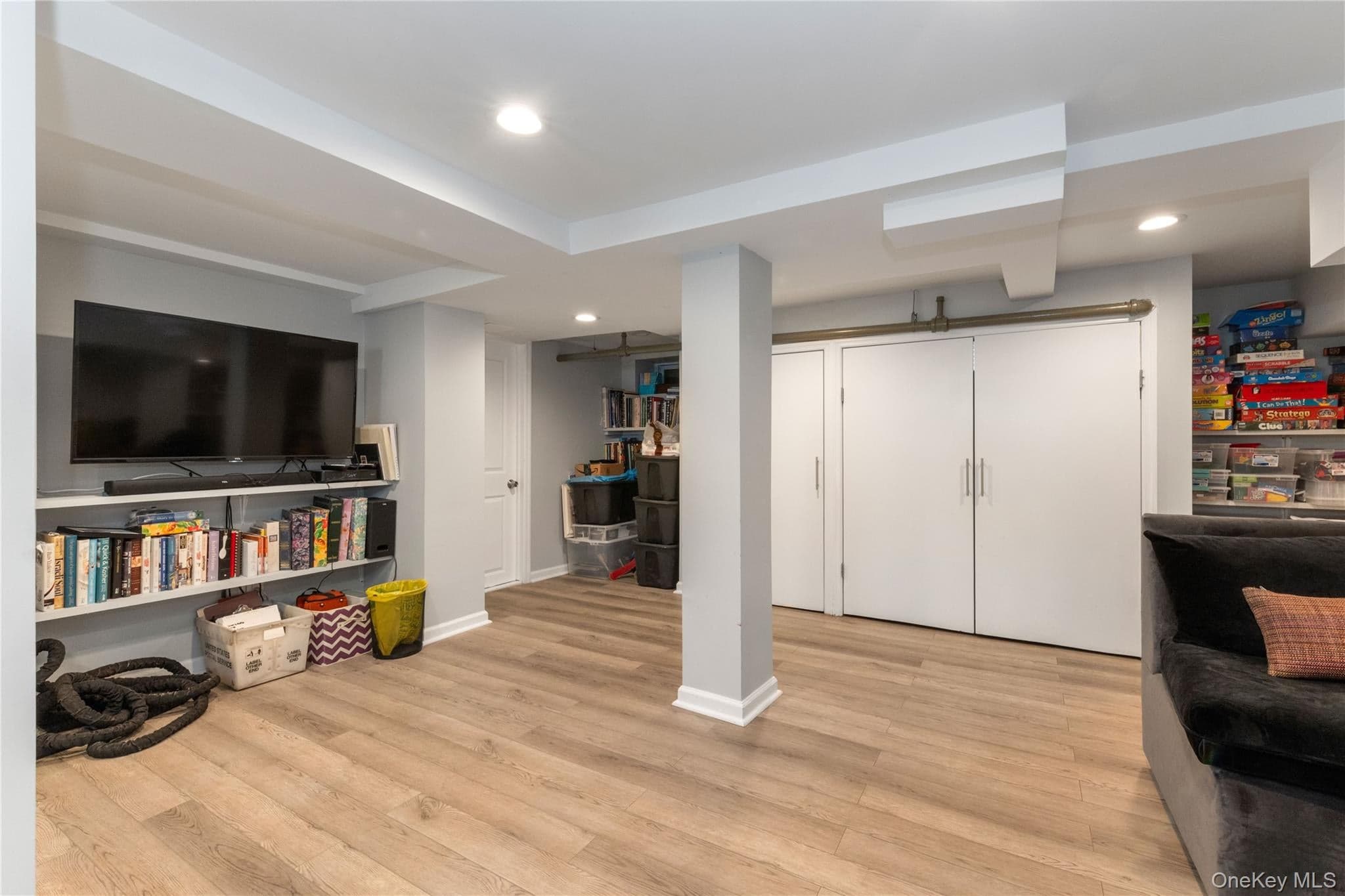 381 Woodmere Boulevard thumbnail 12