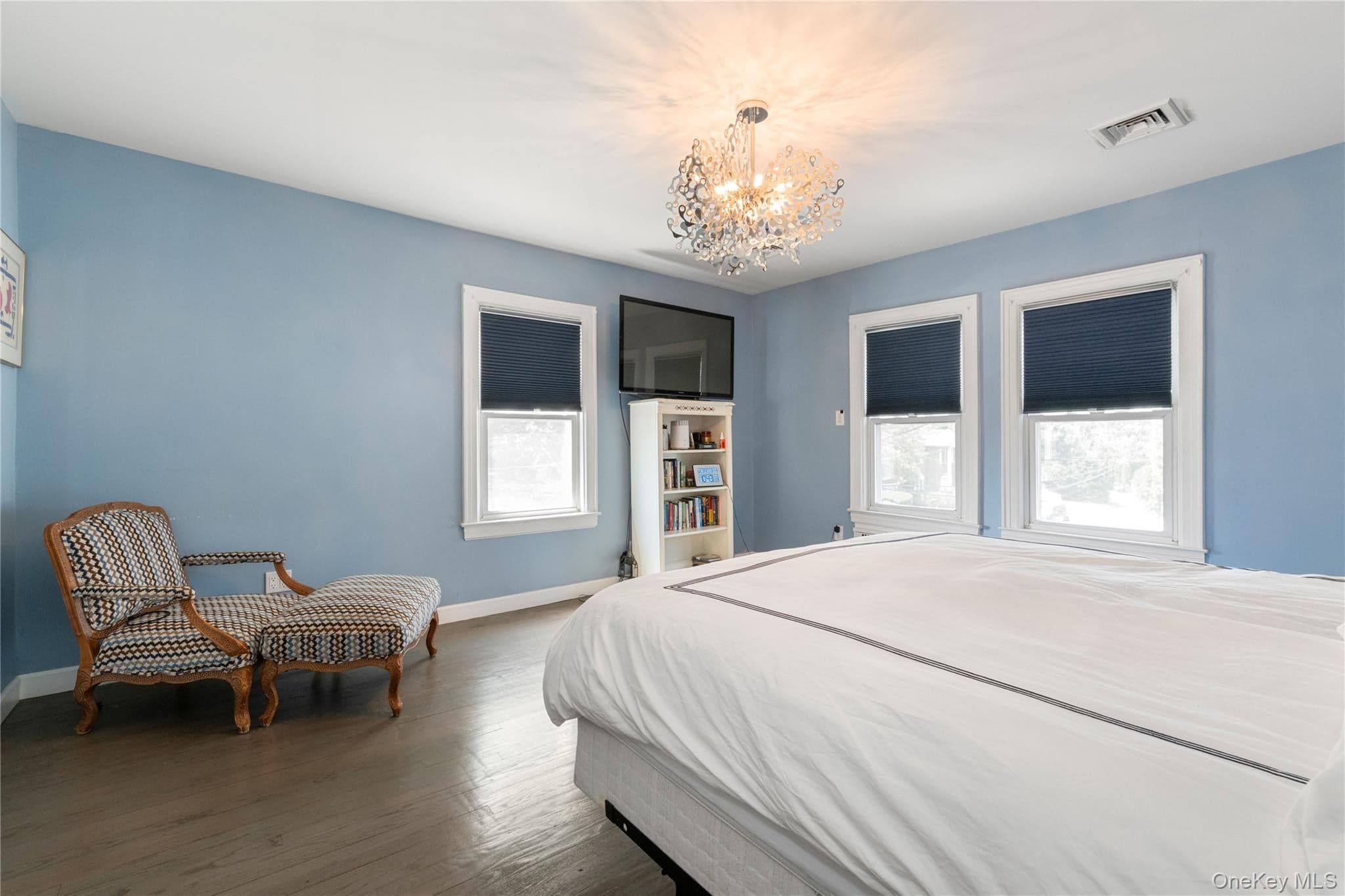 381 Woodmere Boulevard thumbnail 9