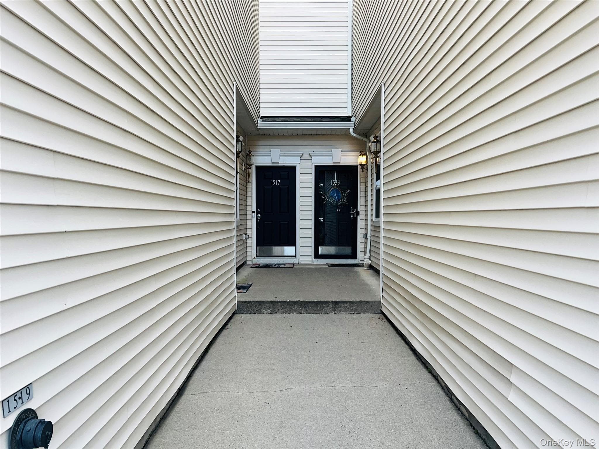 1515 Balsam Drive thumbnail 3