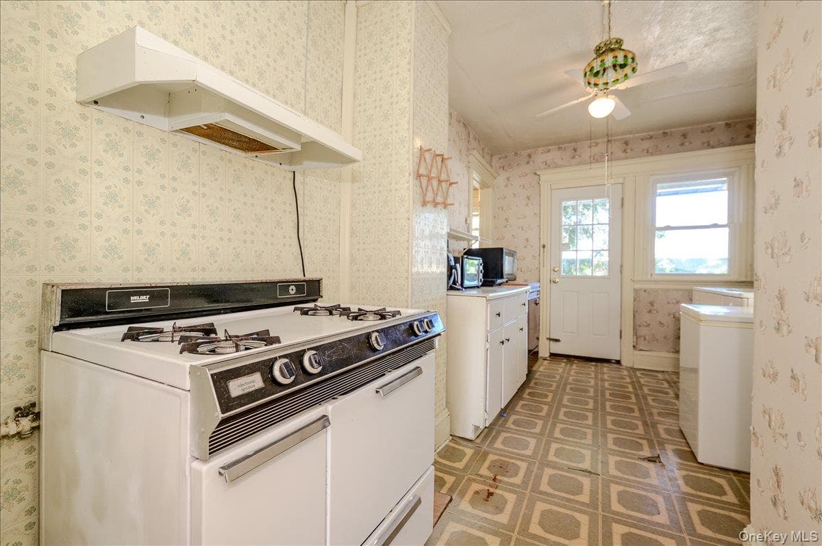 548 Davis Avenue thumbnail 9