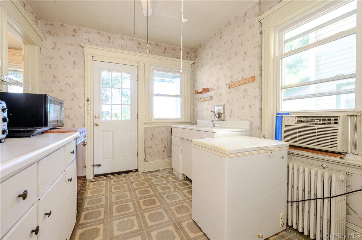 548 Davis Avenue thumbnail 8