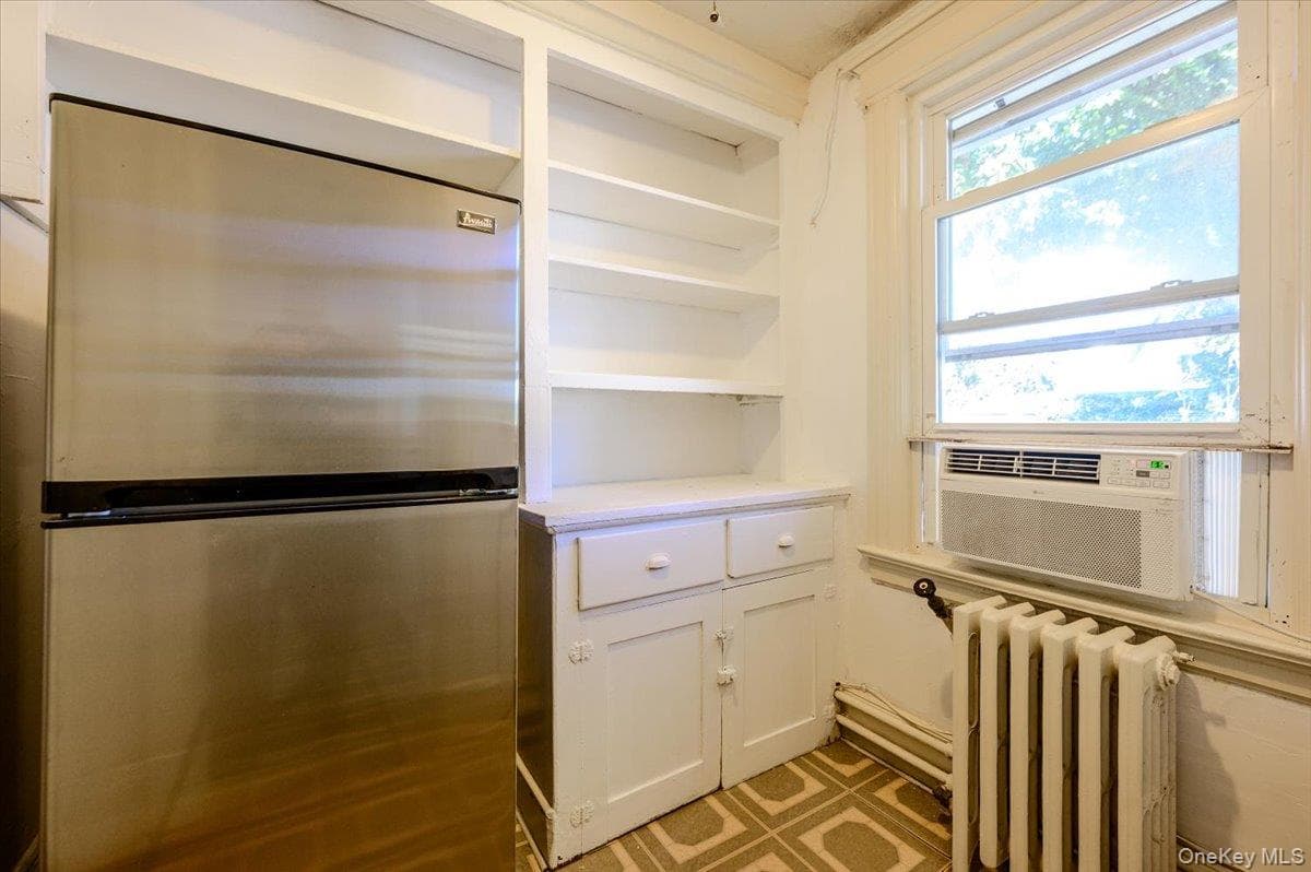 548 Davis Avenue thumbnail 11