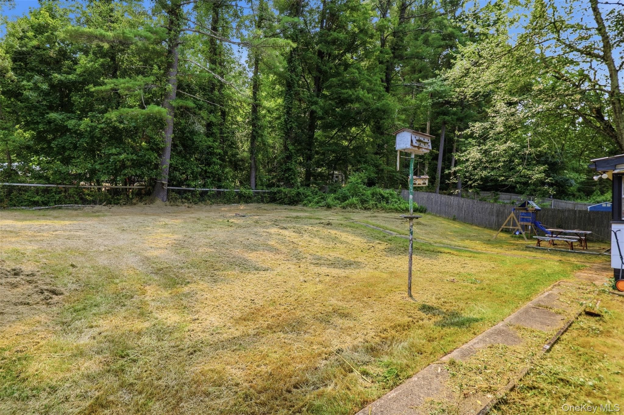 98 Dellay Avenue thumbnail 14