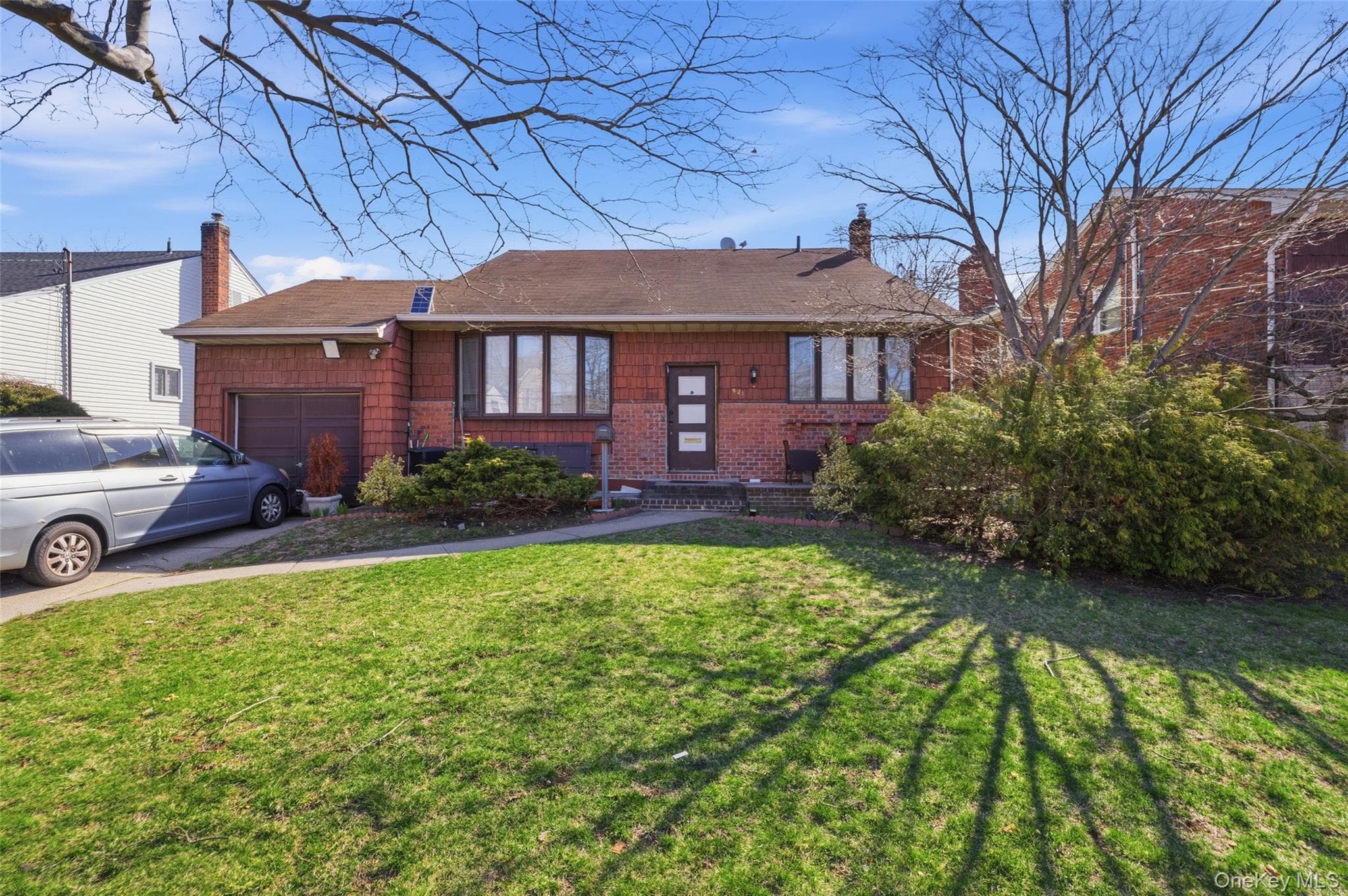 921 Edwards Boulevard photo 1