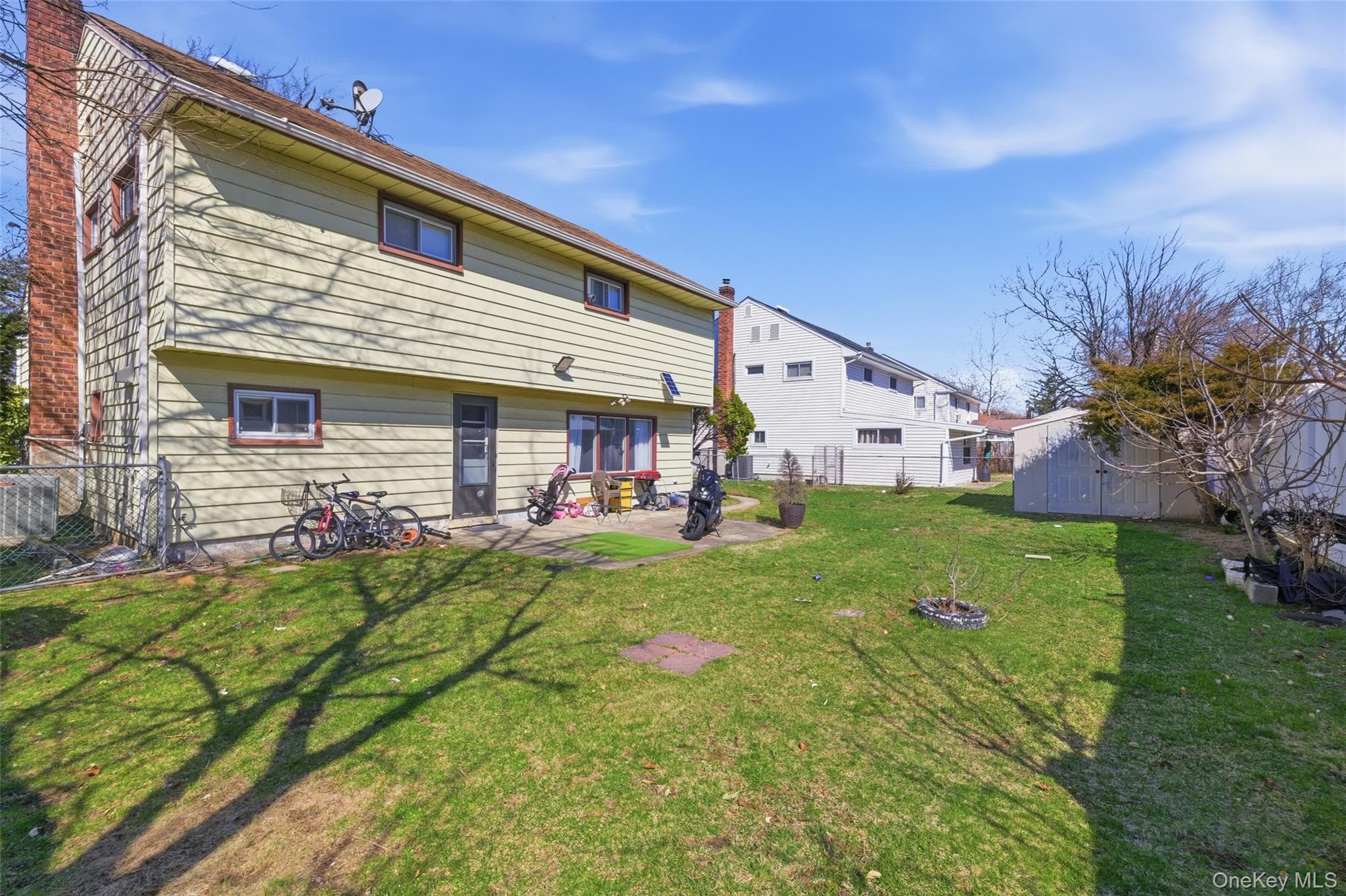 921 Edwards Boulevard thumbnail 24