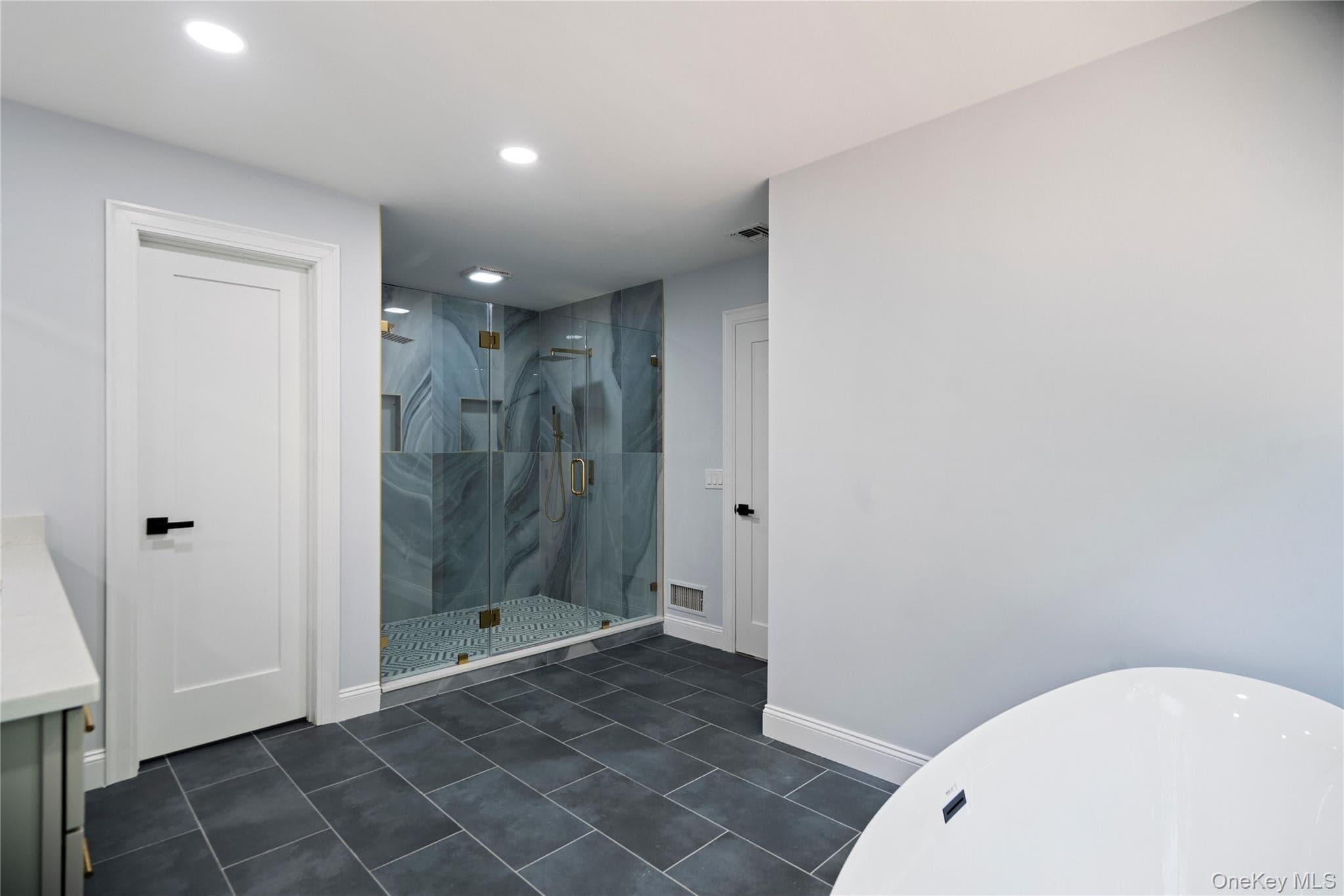 41 Cove Road thumbnail 38