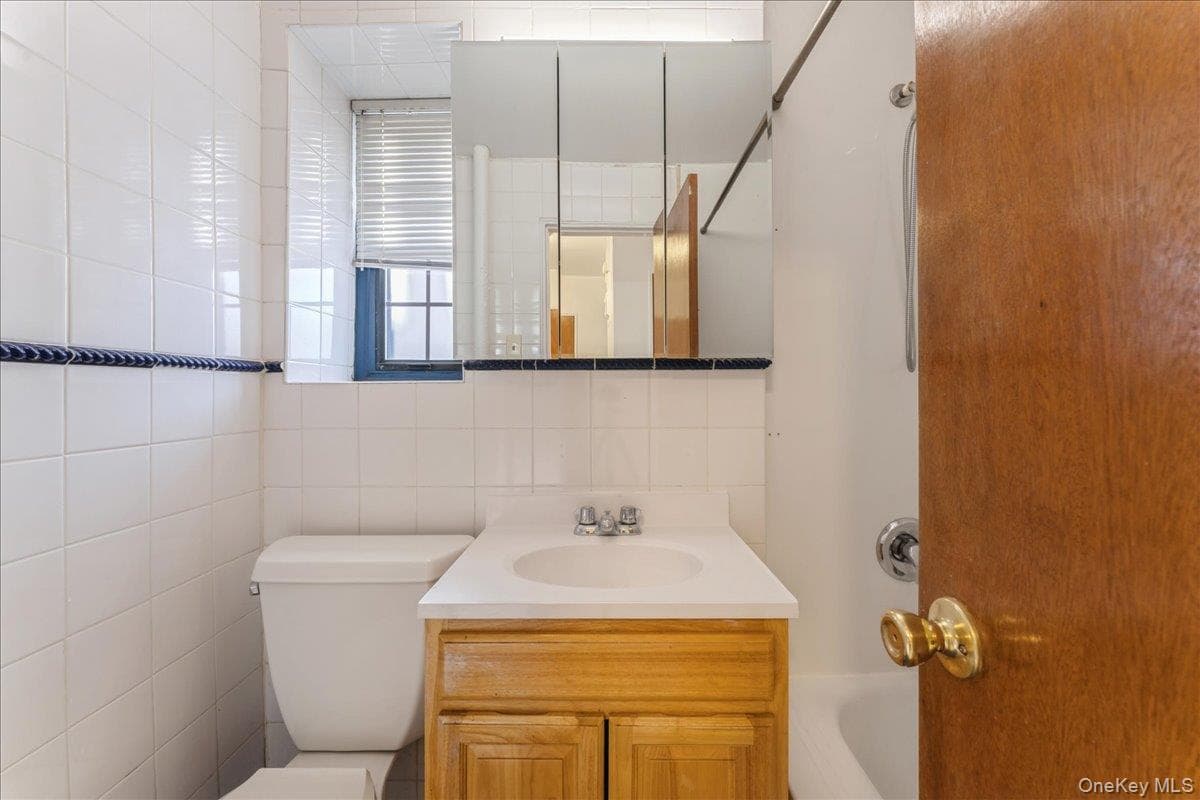78-11 Main Street Unit: 1G thumbnail 11