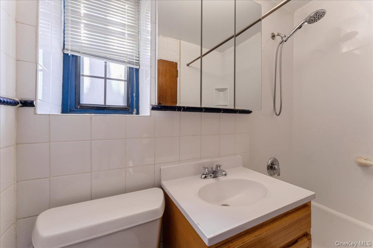 78-11 Main Street Unit: 1G thumbnail 12