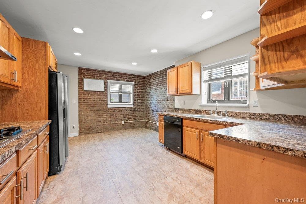 82-41 166th Street thumbnail 9