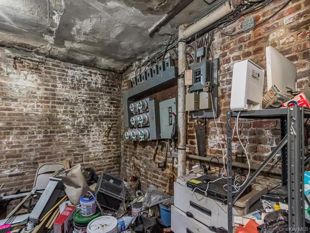 707 E 189th Street thumbnail 19