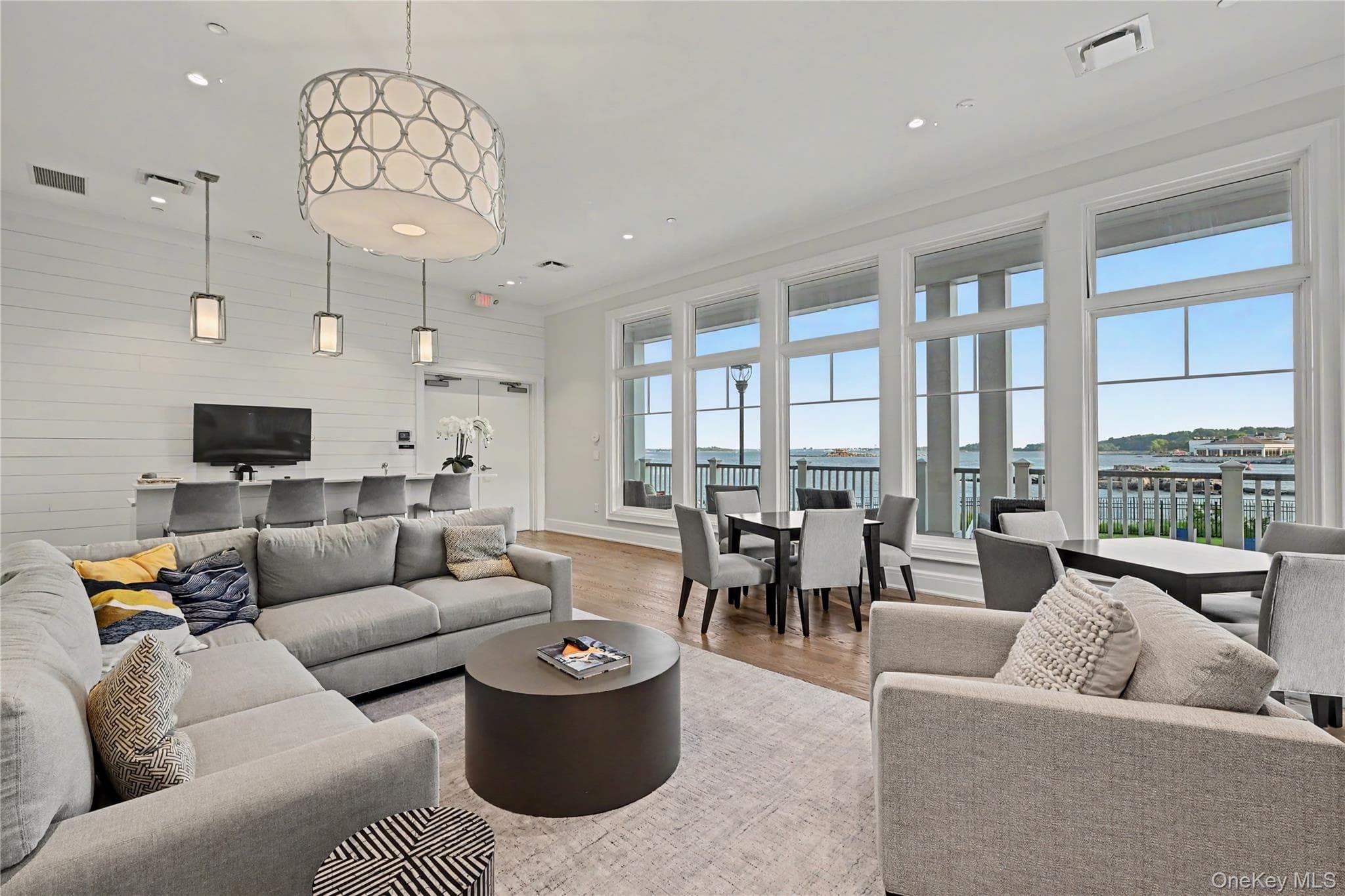 740 Davenport Avenue Unit: 1 thumbnail 37