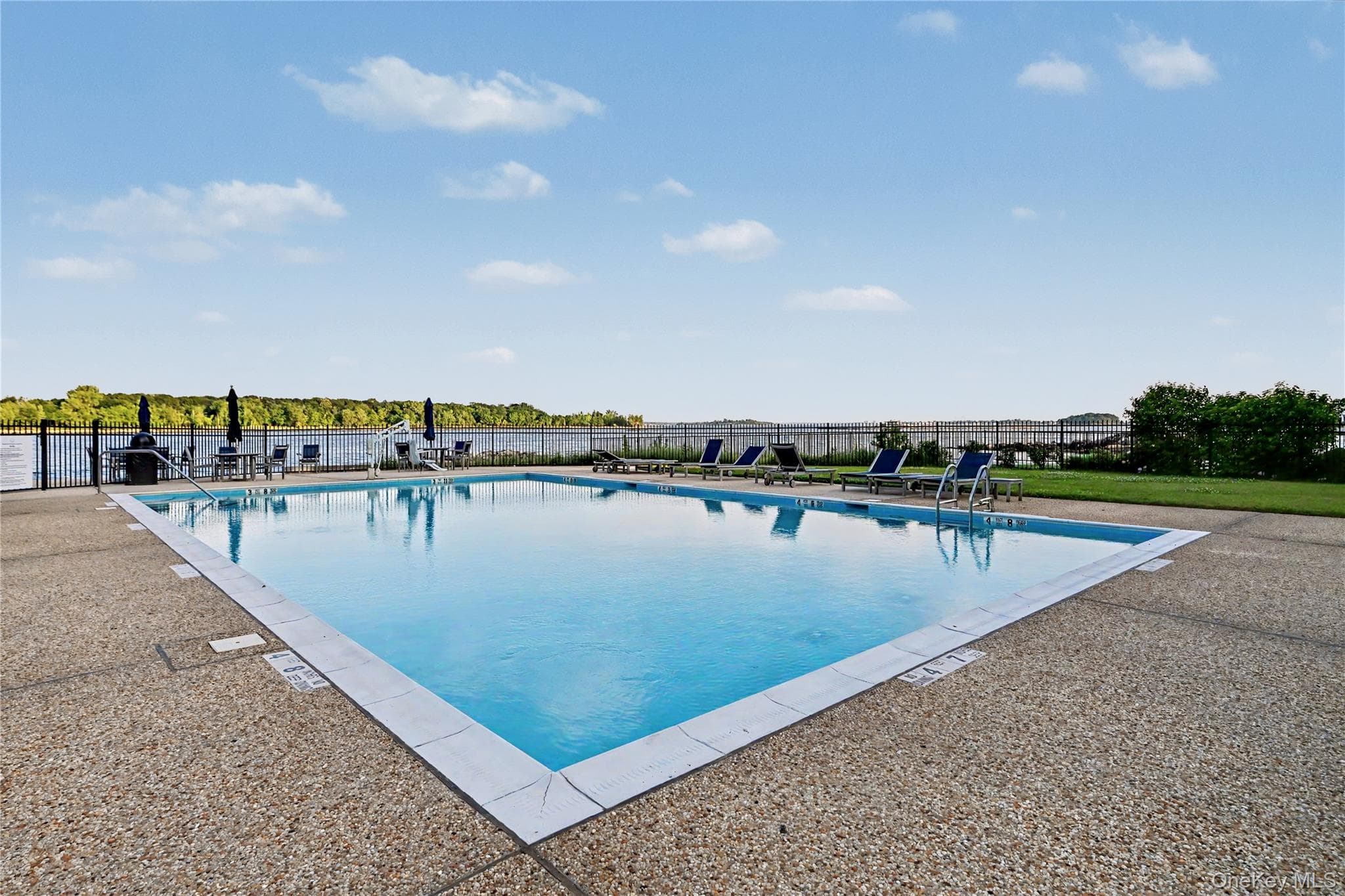 740 Davenport Avenue Unit: 1 thumbnail 36