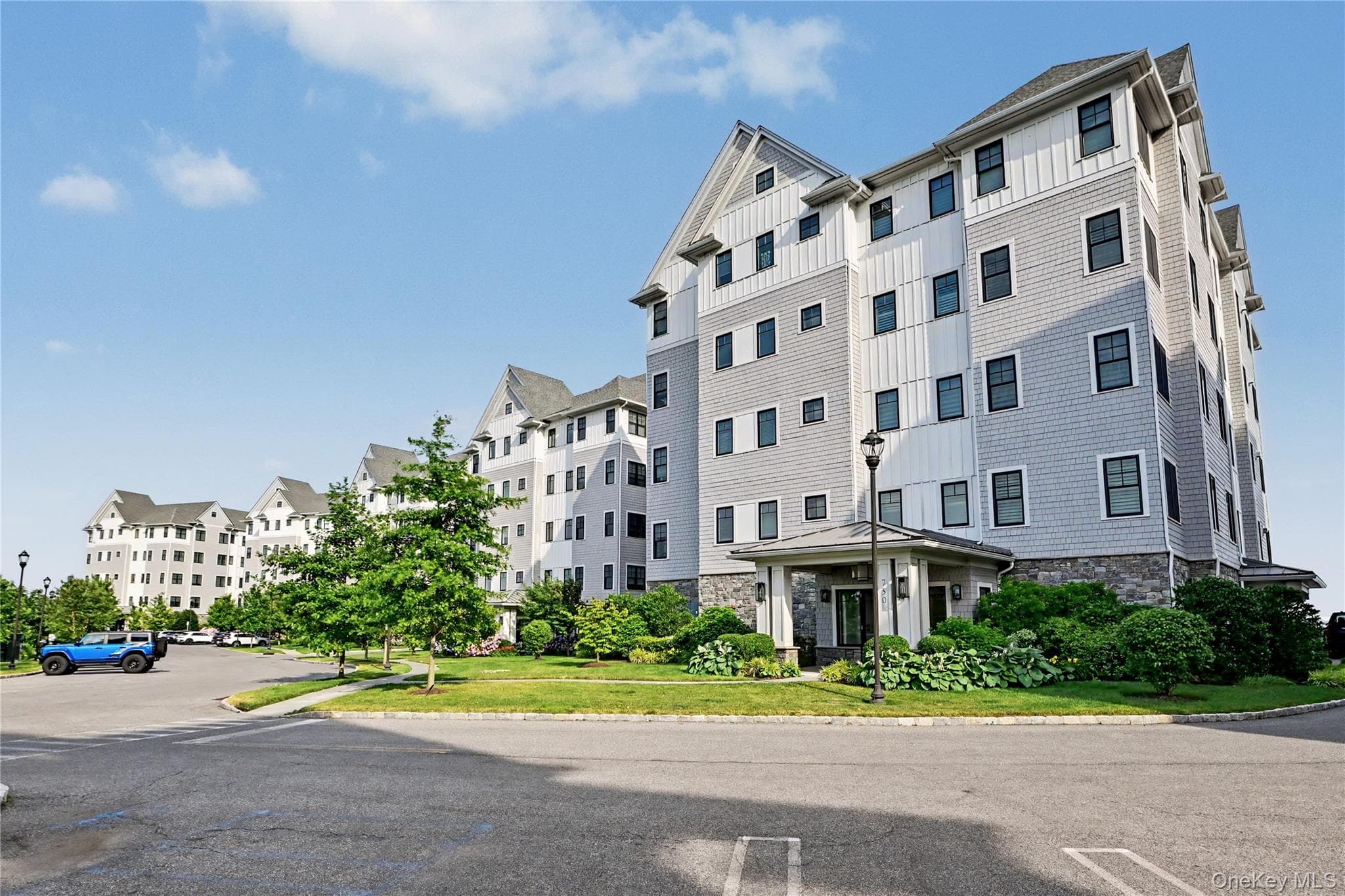740 Davenport Avenue Unit: 1 thumbnail 40