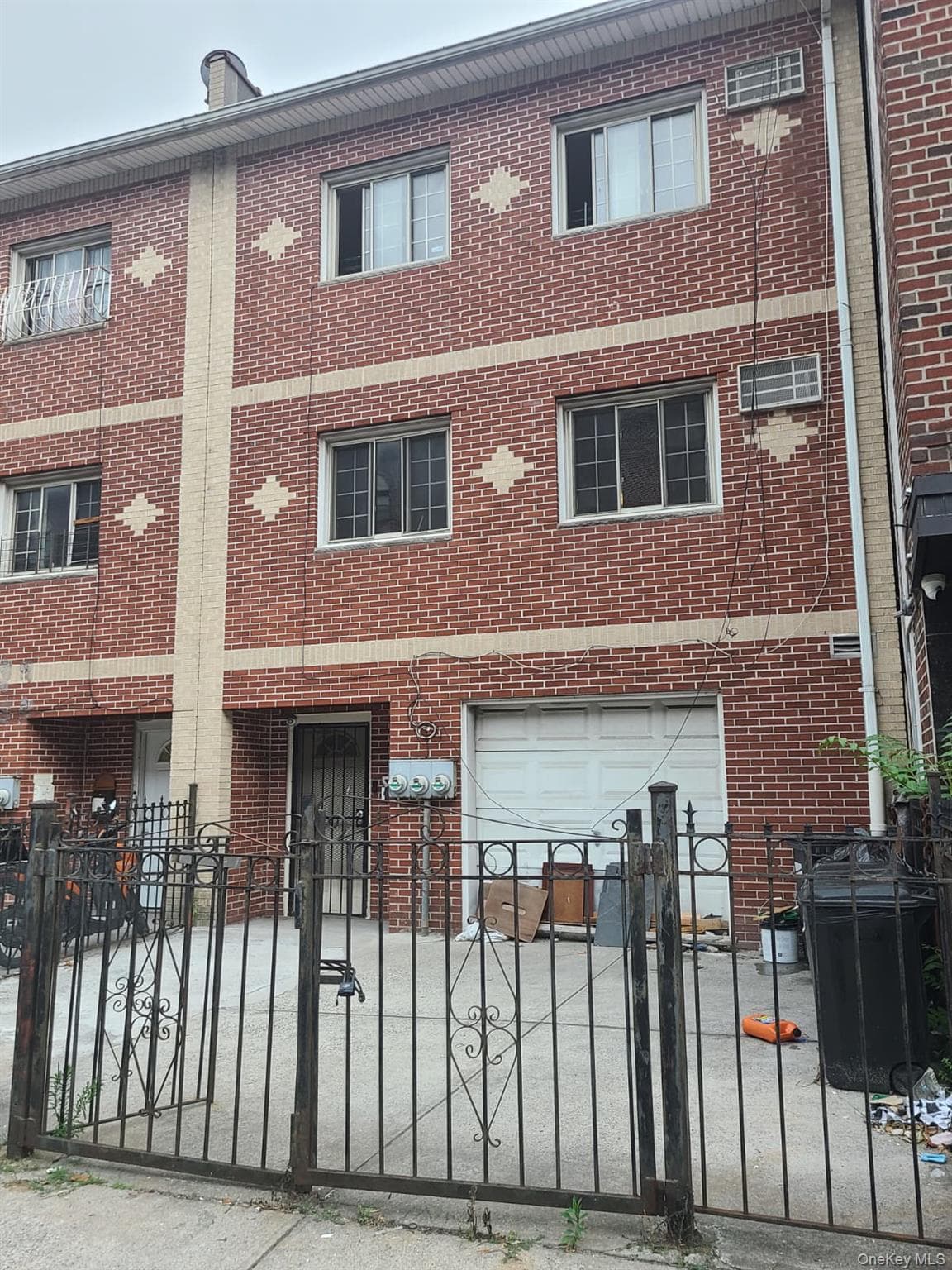 404 E 21st Street thumbnail 2