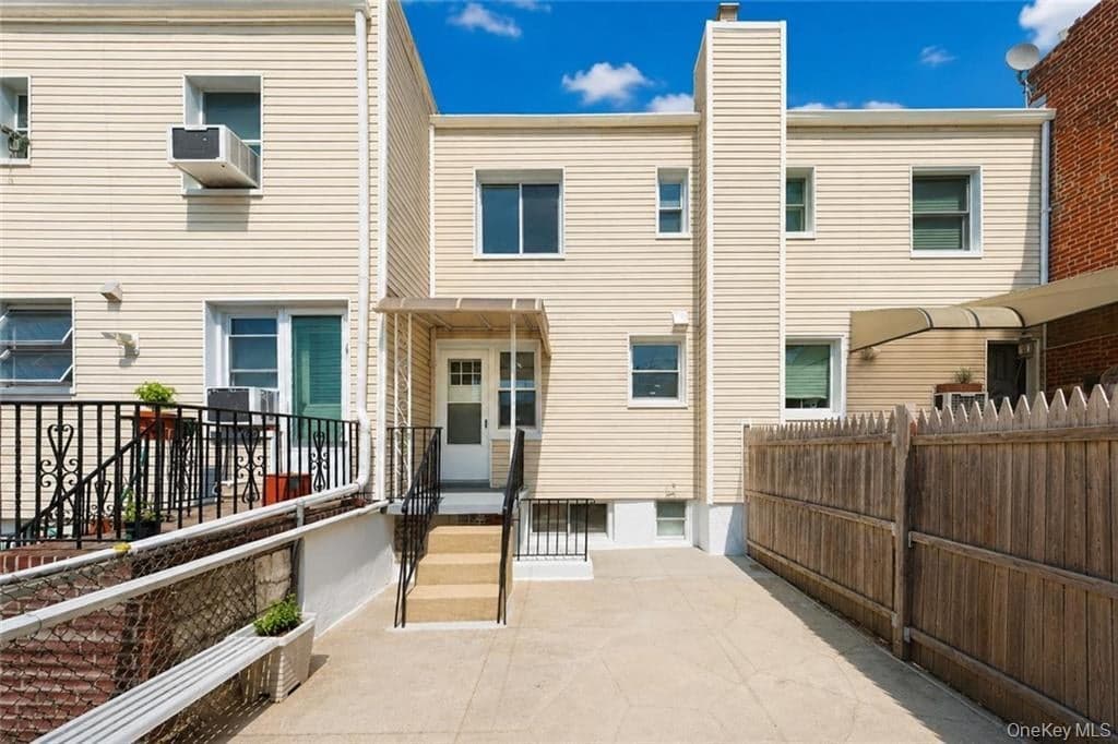1593 Independence Avenue thumbnail 17