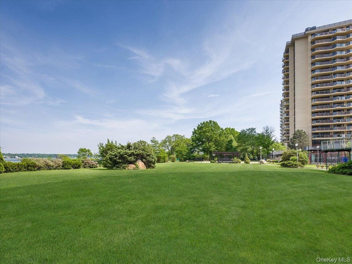 17-85 215th Street Unit: 4M thumbnail 37