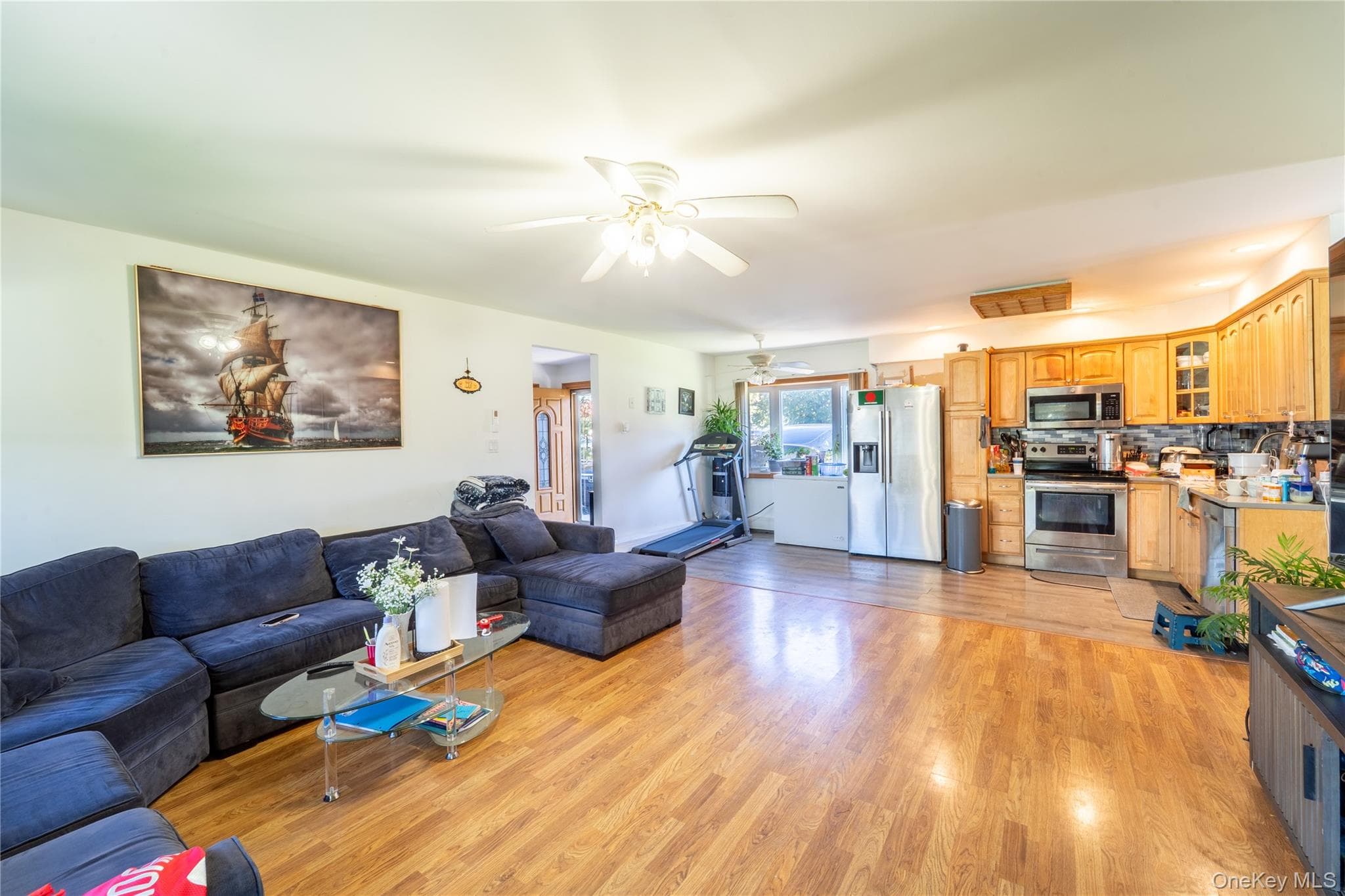 220 Jerusalem Avenue thumbnail 7