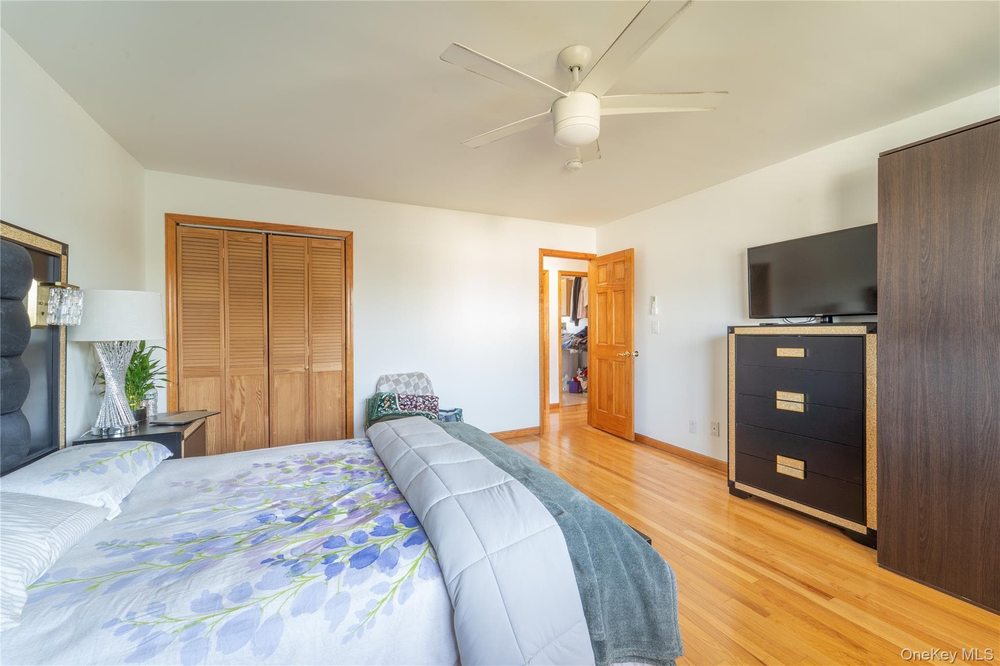220 Jerusalem Avenue thumbnail 14