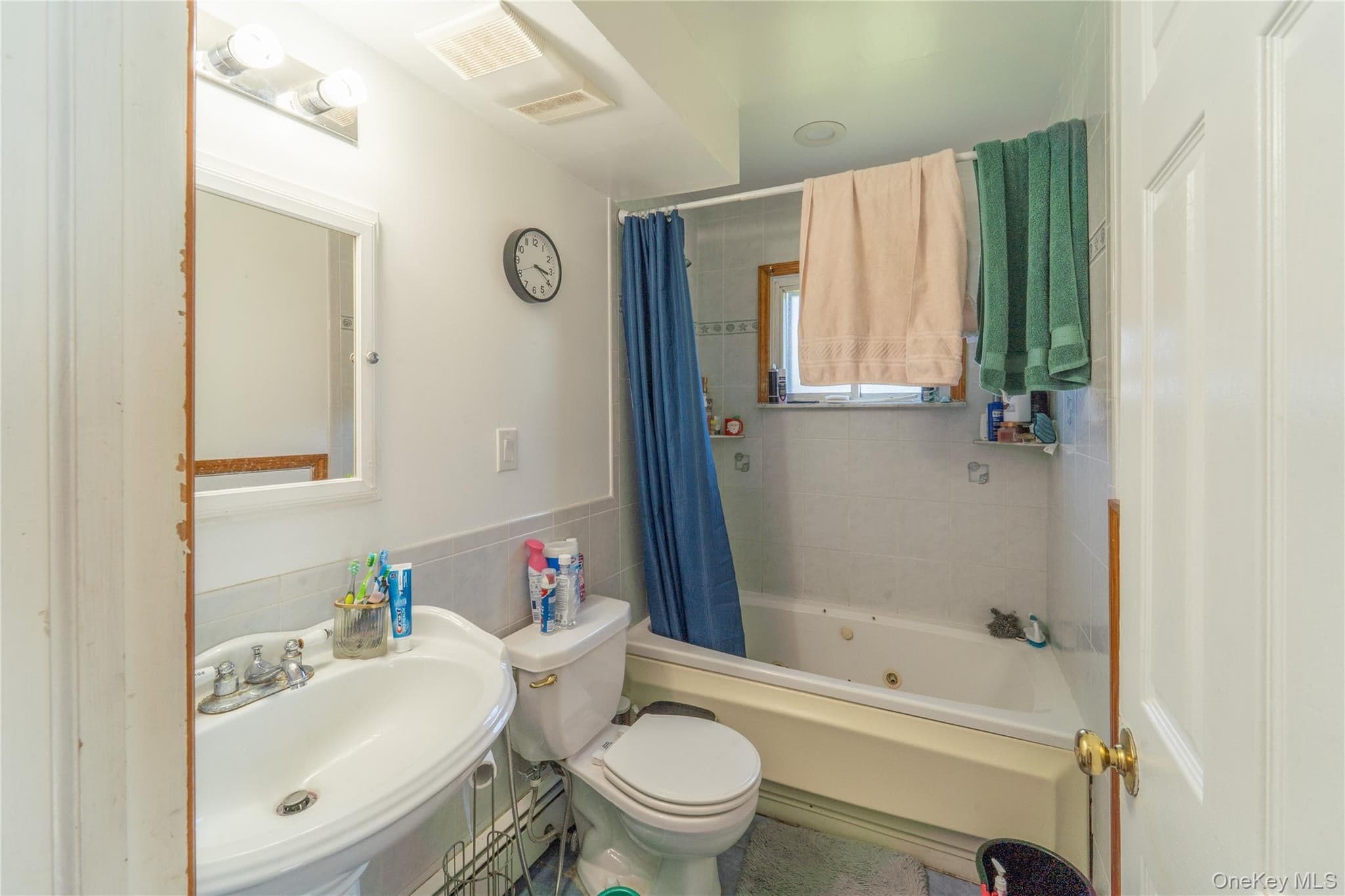 220 Jerusalem Avenue thumbnail 9