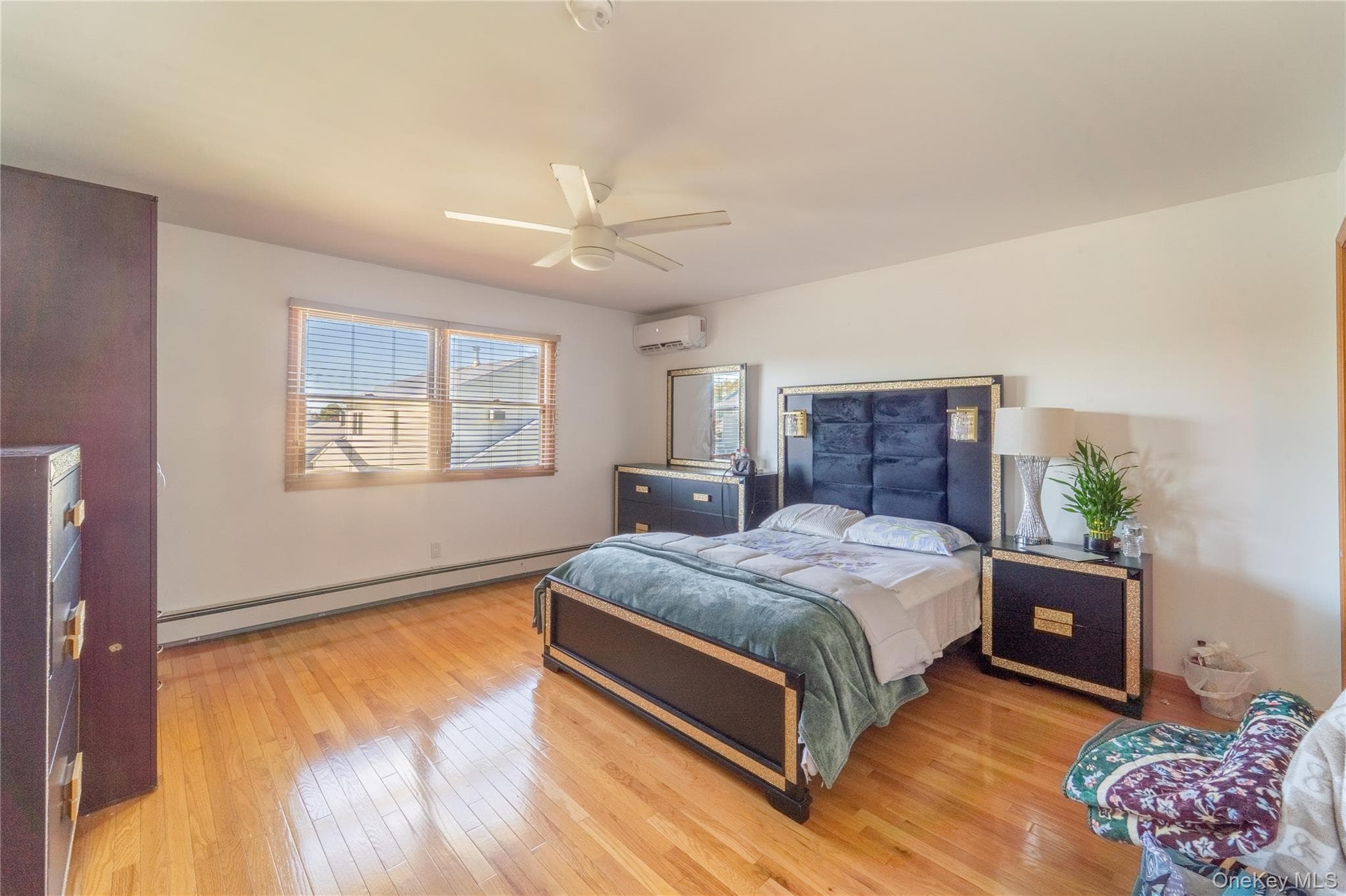 220 Jerusalem Avenue thumbnail 13