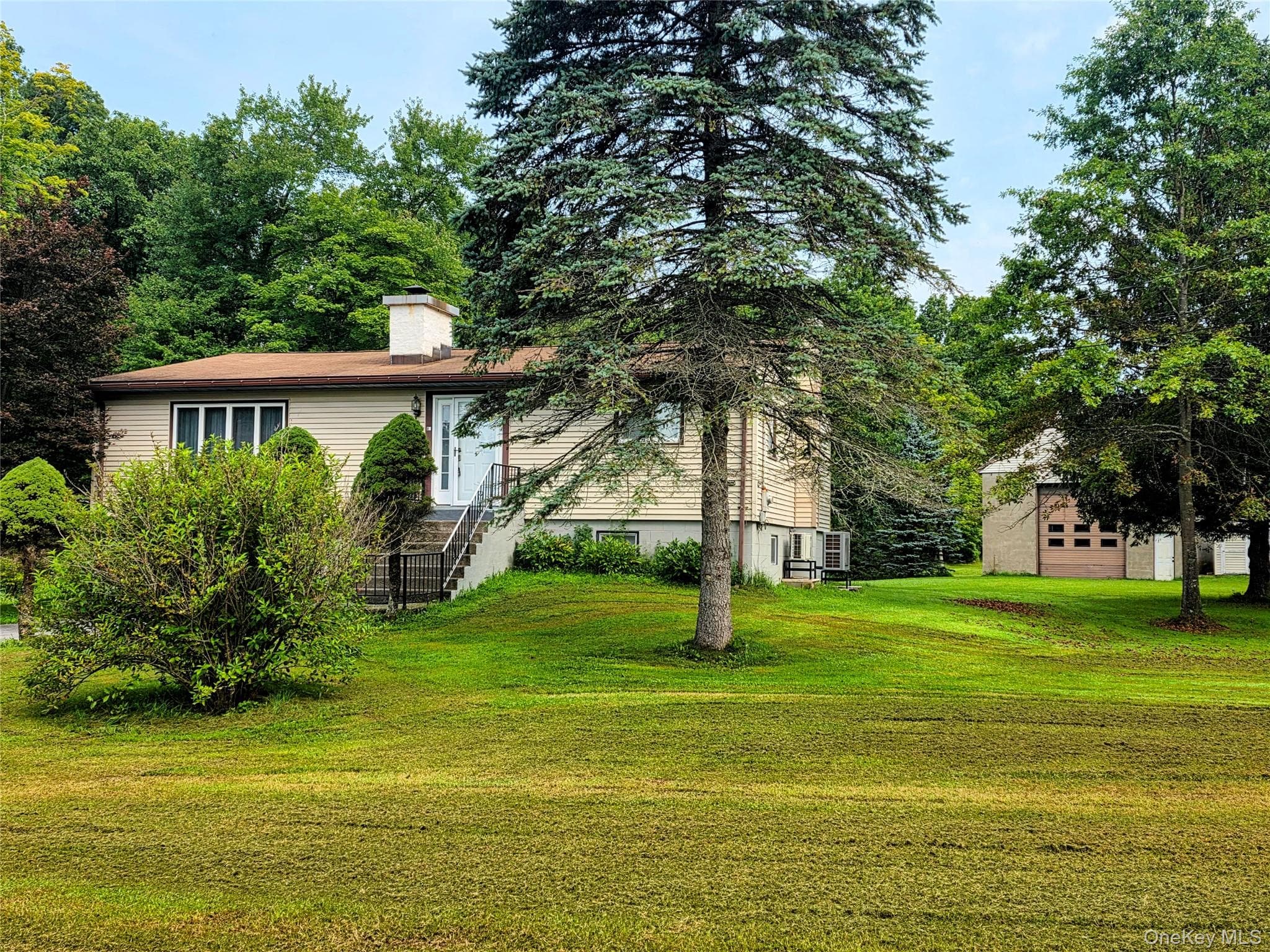 84 W Pine Road photo 1