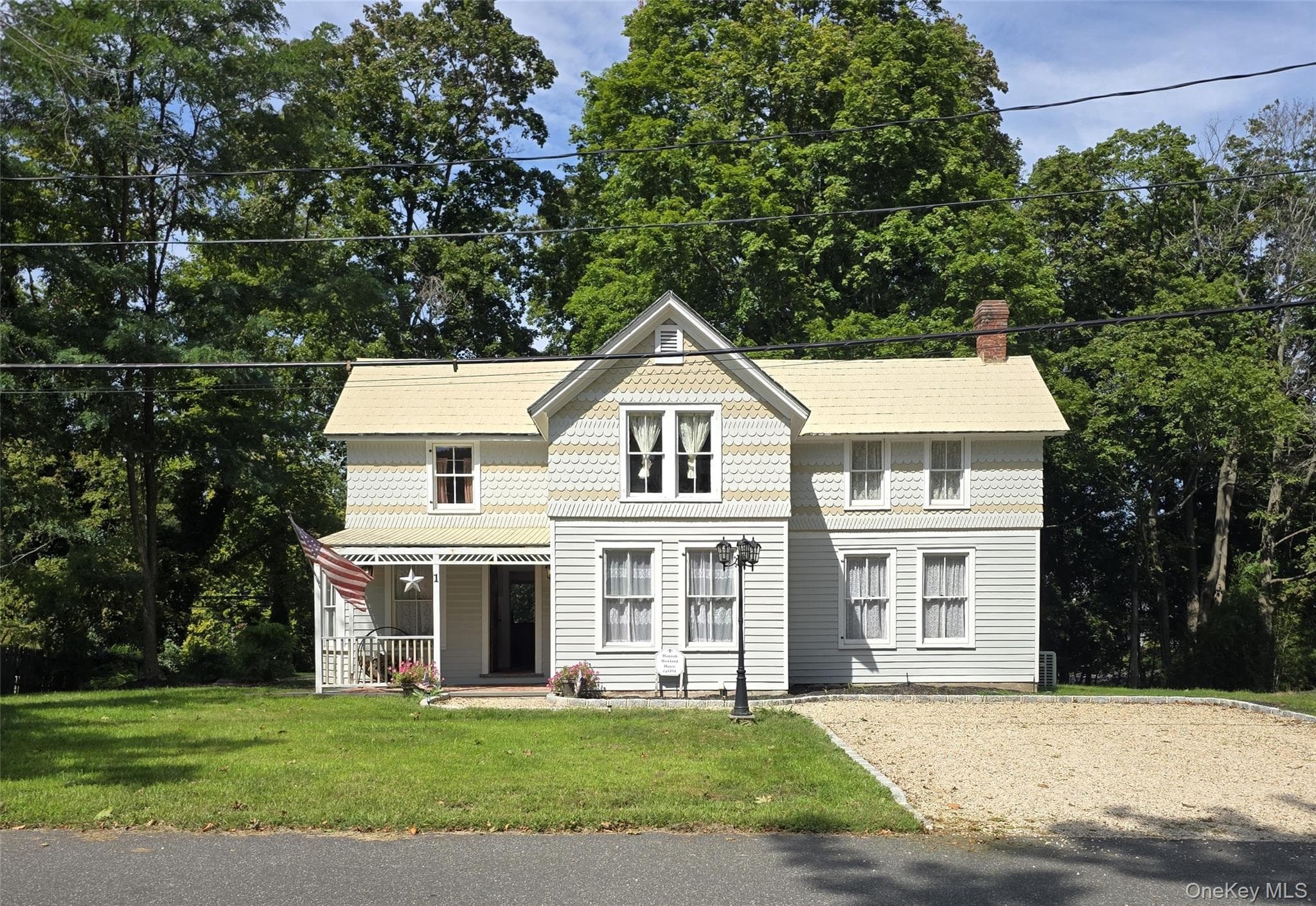 1 Gully Landing Road, Miller Place