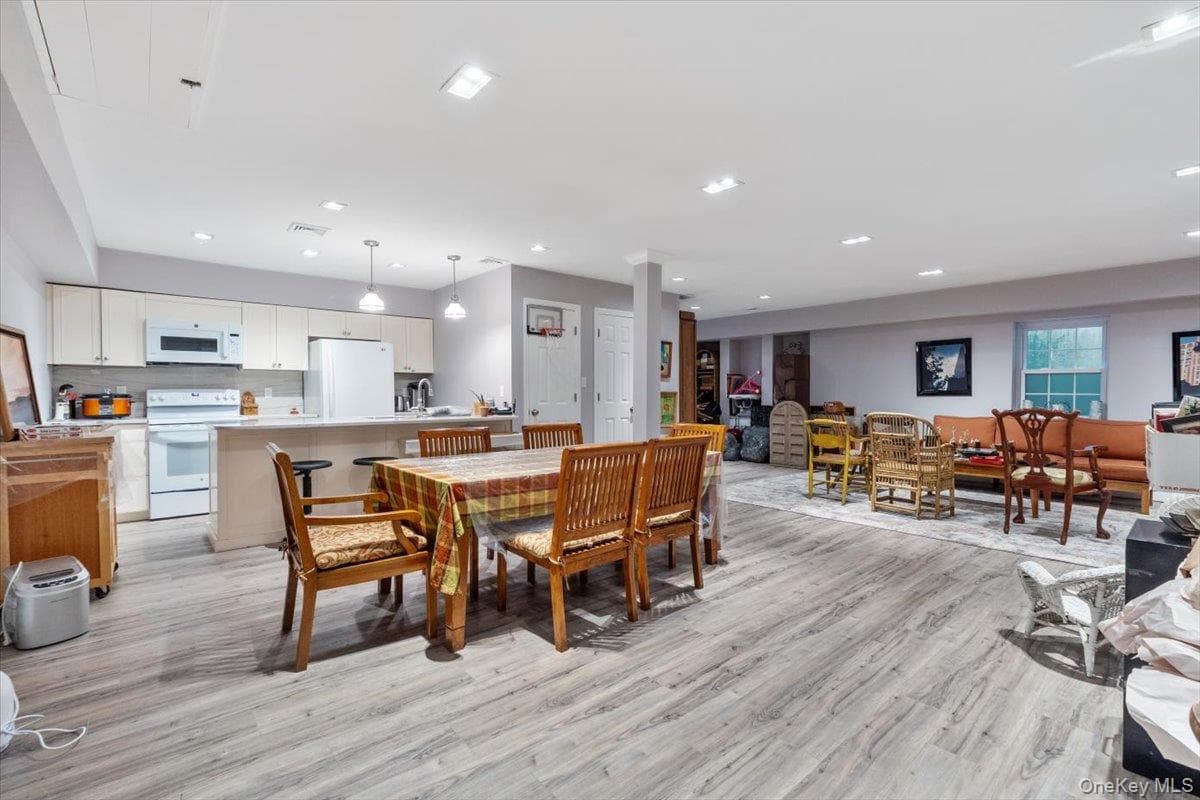 501 Broadway thumbnail 17